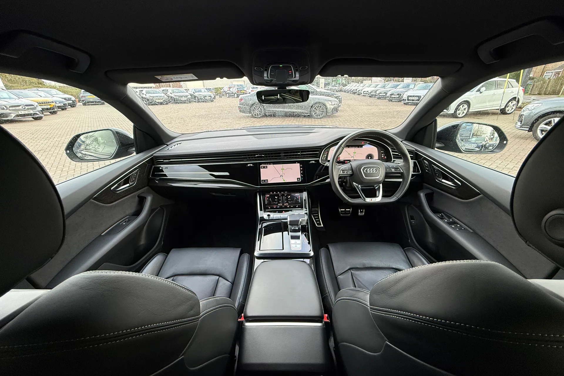 Audi Q8 thumbnail image number 3