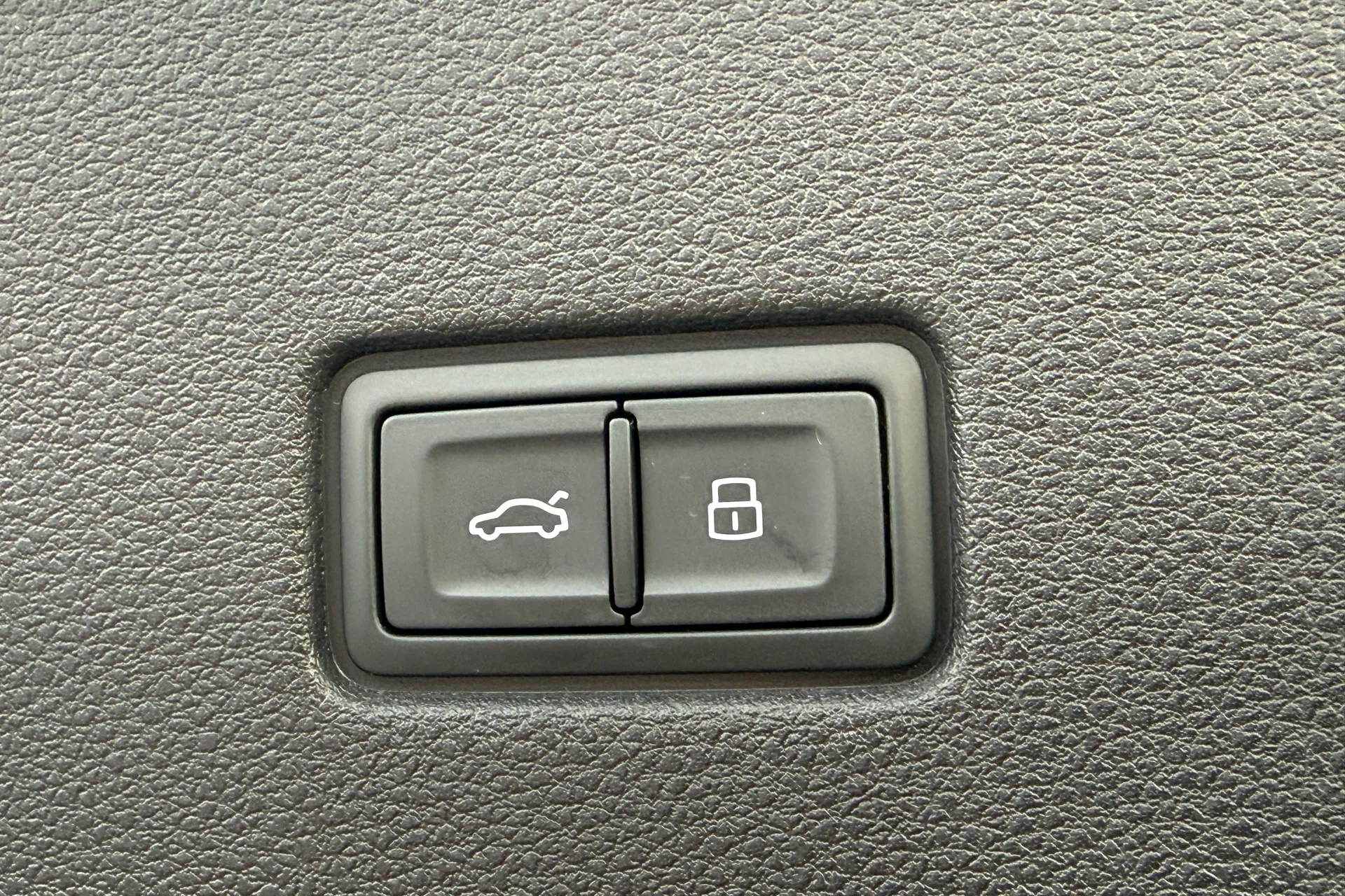 Audi Q8 thumbnail image number 41