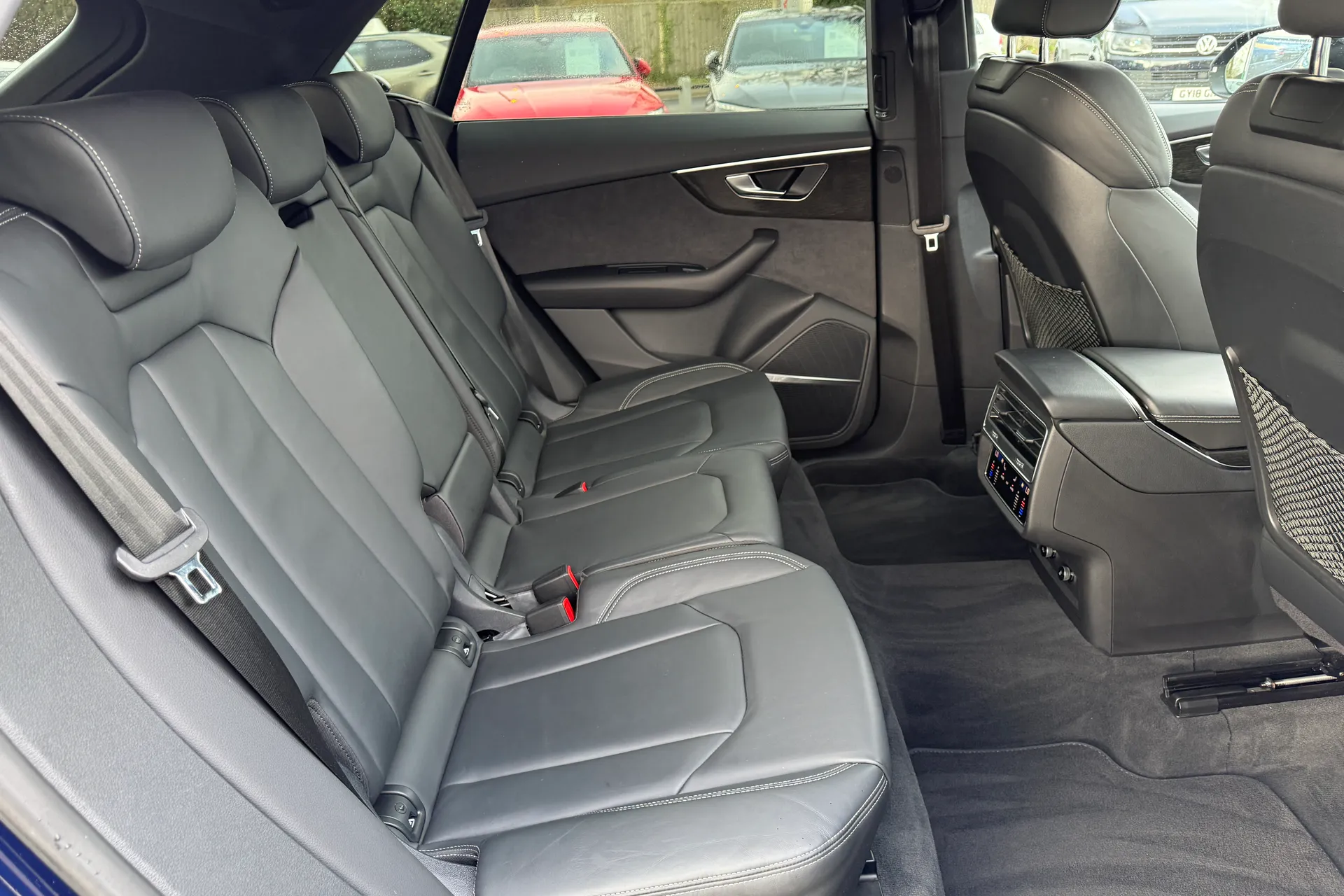 Audi Q8 thumbnail image number 49