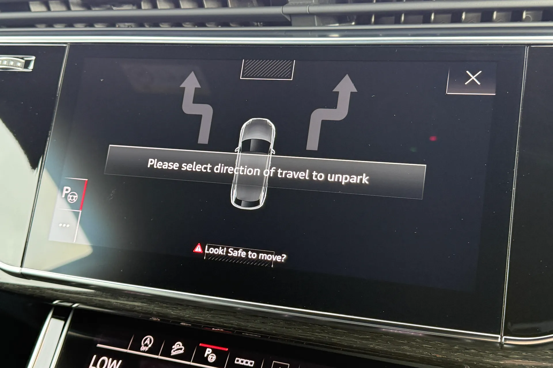 Audi Q8 thumbnail image number 10