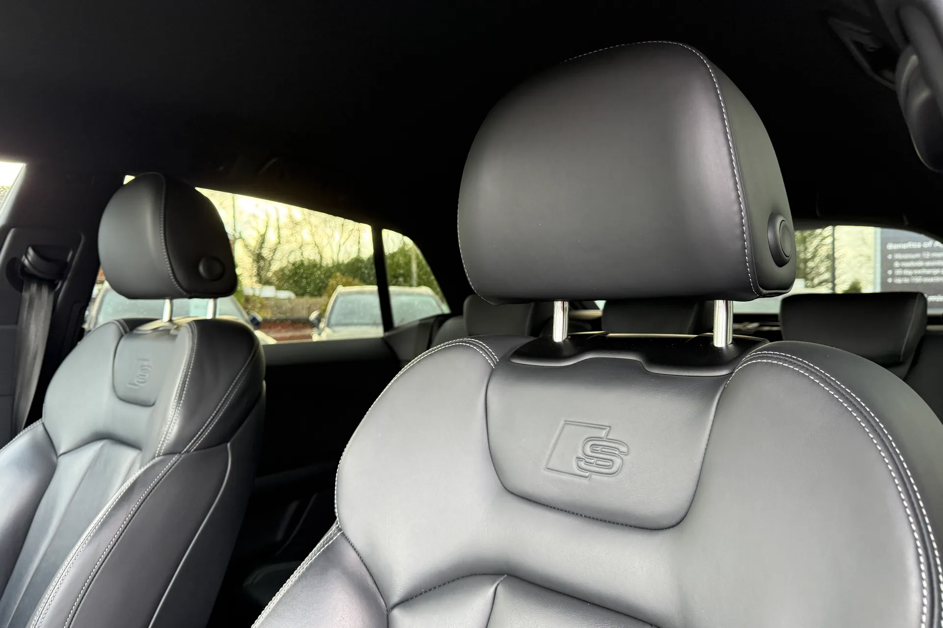 Audi Q8 thumbnail image number 35