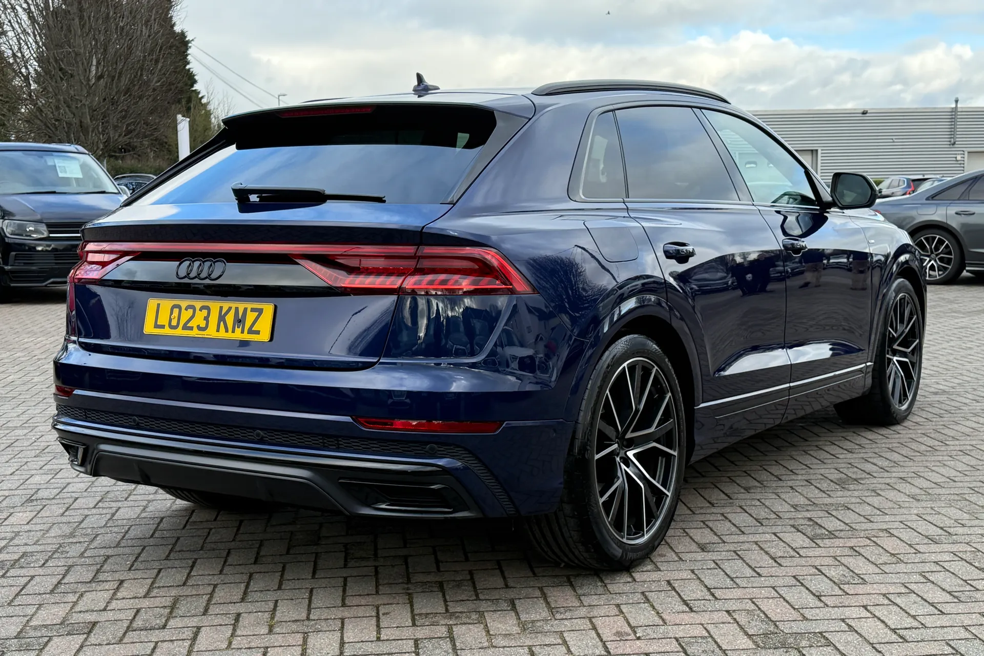 Audi Q8 thumbnail image number 36