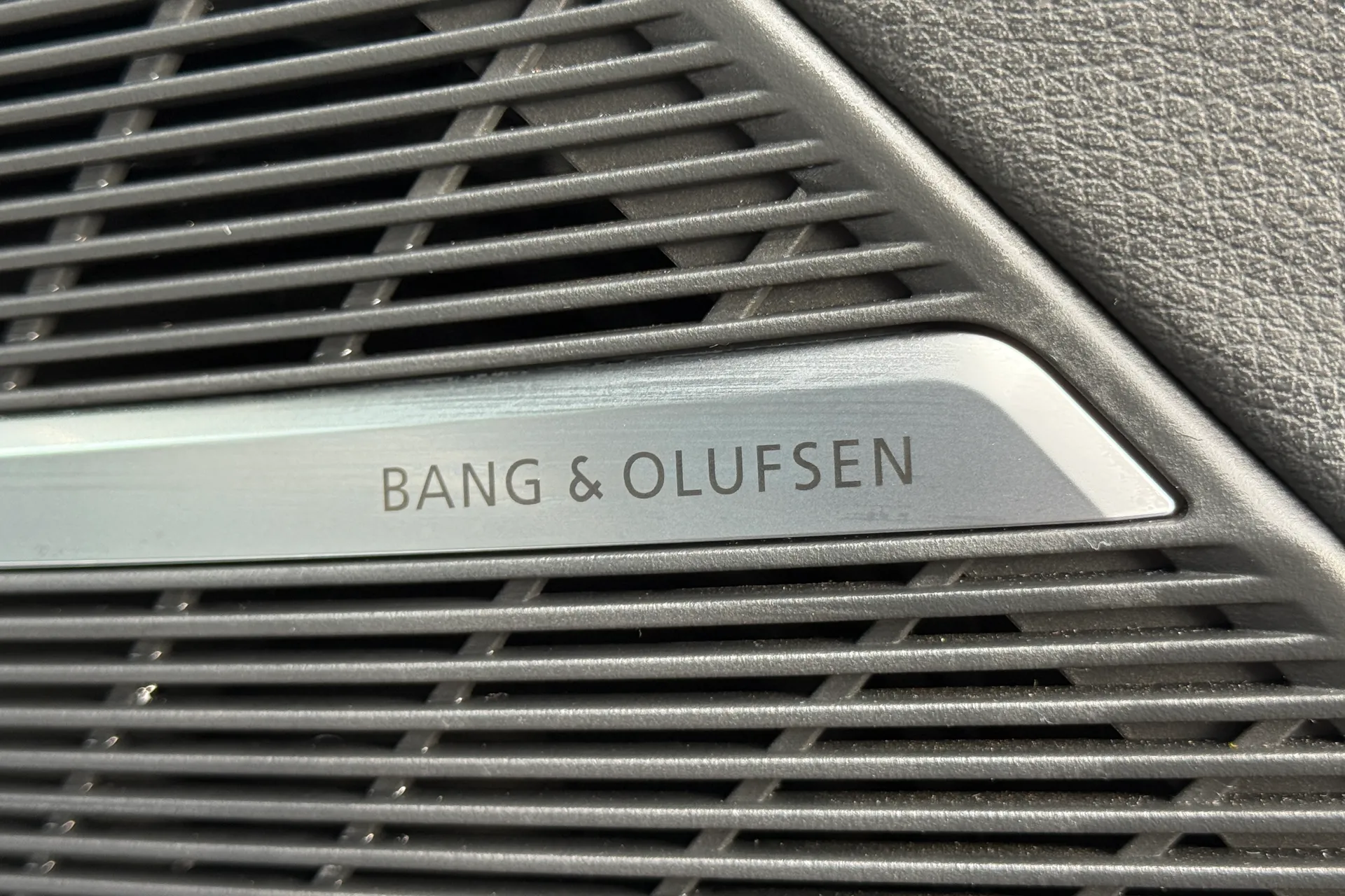 Audi Q8 thumbnail image number 18