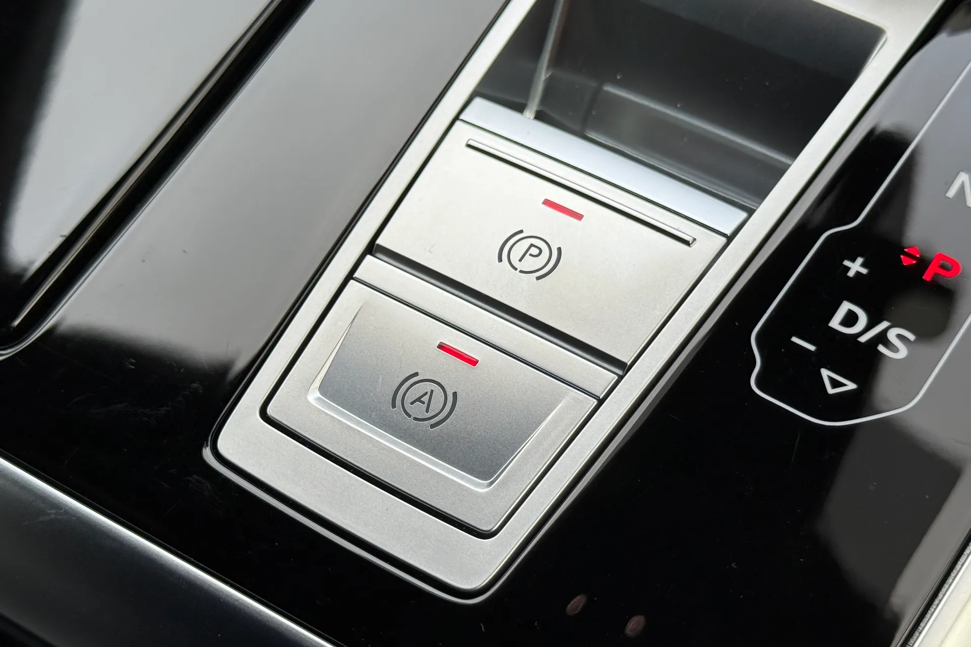 Audi Q8 thumbnail image number 45