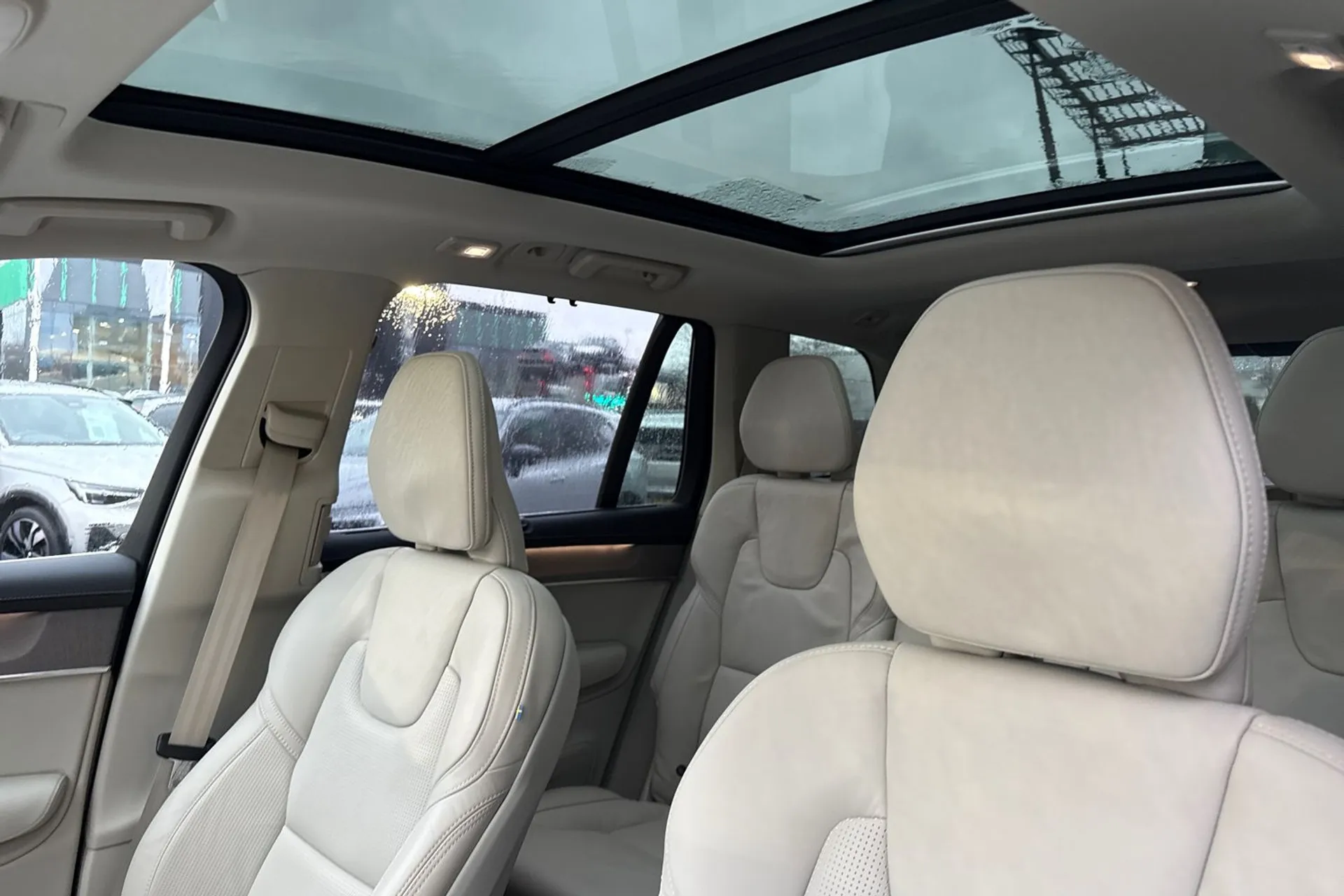 Volvo XC90 thumbnail image number 30