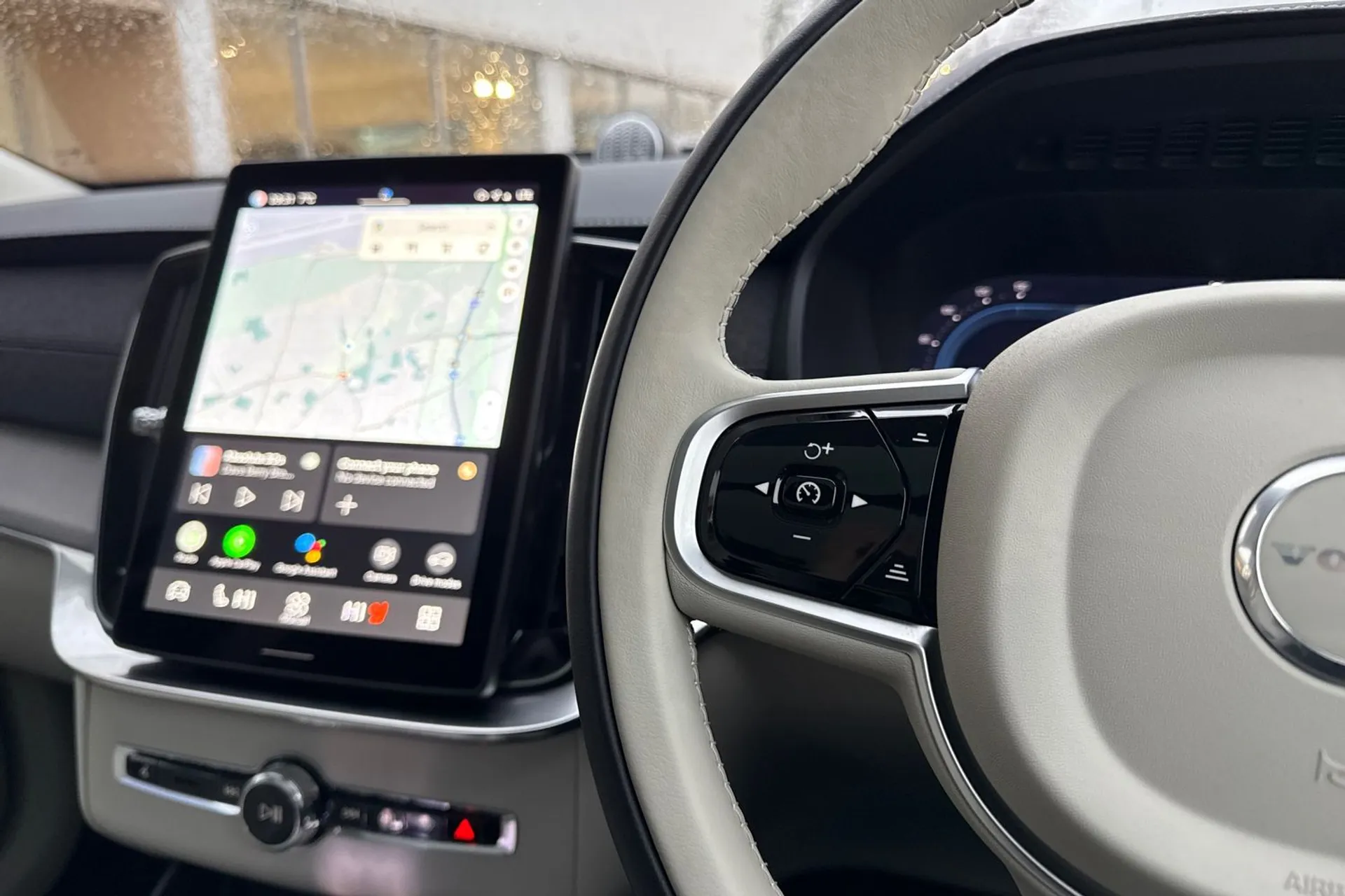 Volvo XC90 thumbnail image number 37