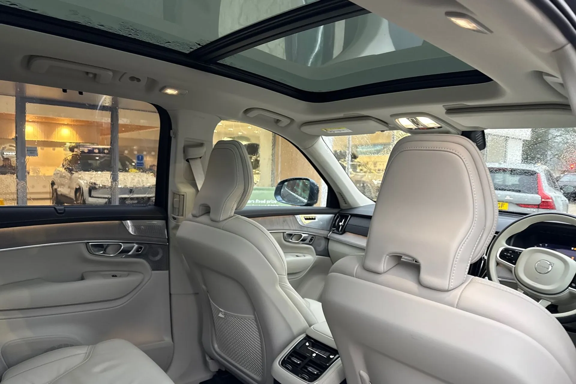 Volvo XC90 thumbnail image number 25