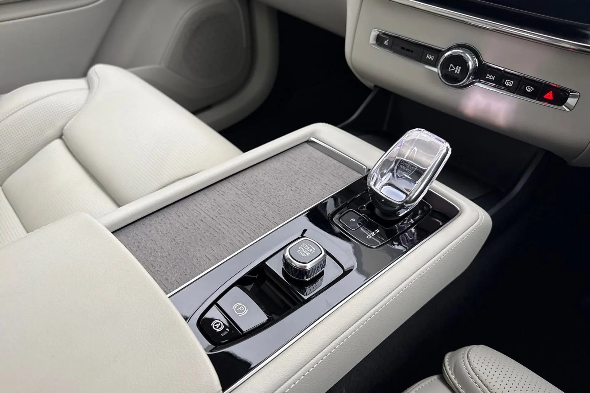 Volvo XC90 thumbnail image number 44