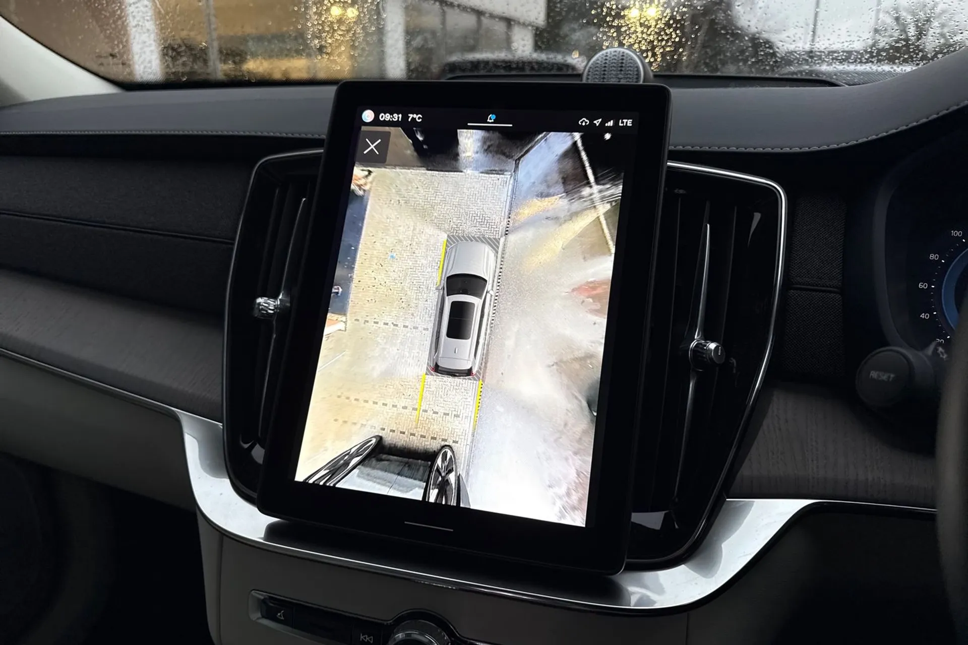 Volvo XC90 thumbnail image number 39