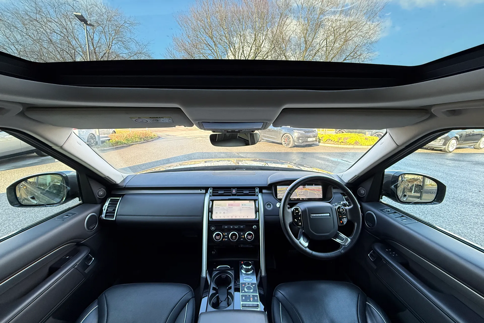 LAND ROVER DISCOVERY thumbnail image number 3