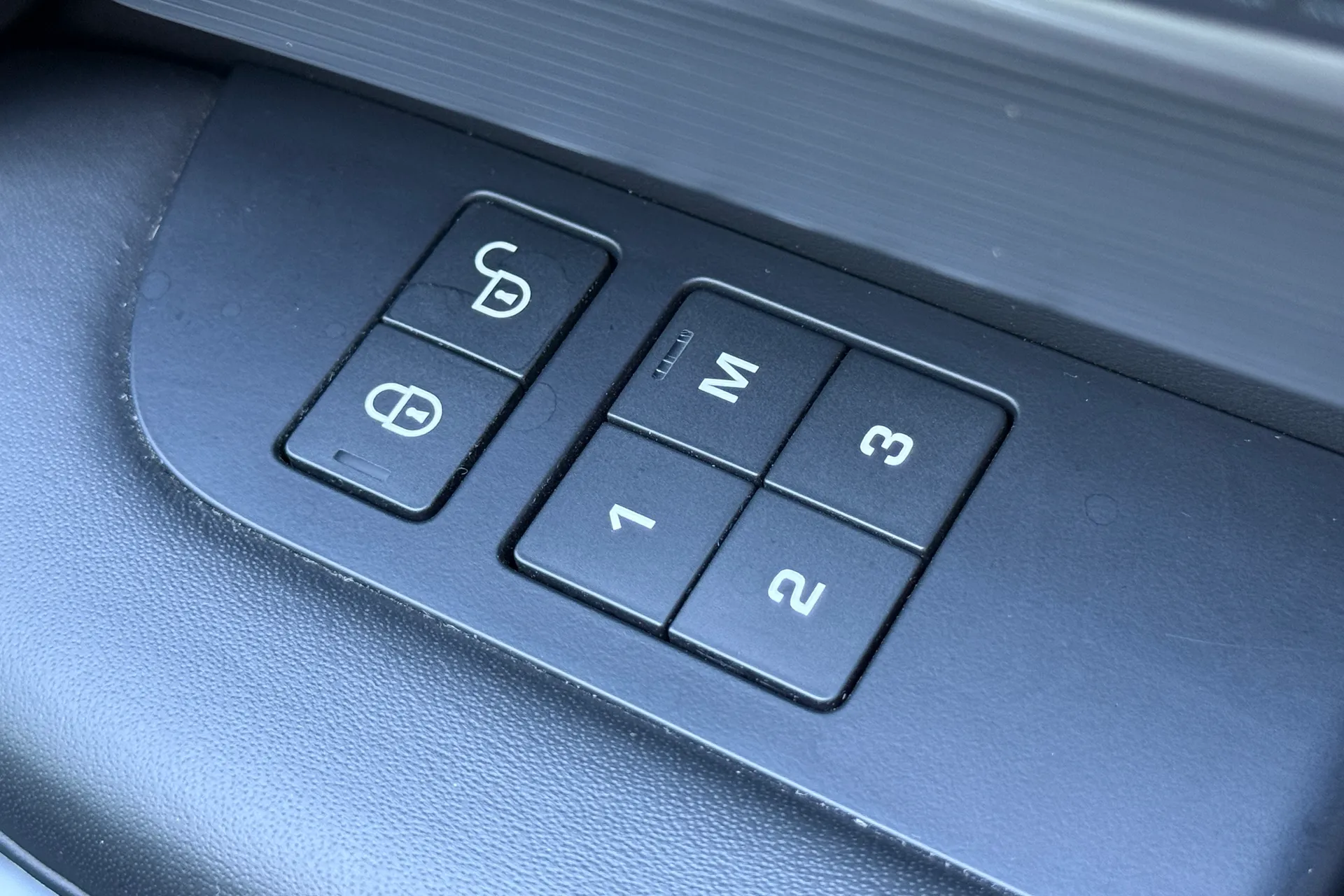 LAND ROVER DISCOVERY thumbnail image number 52