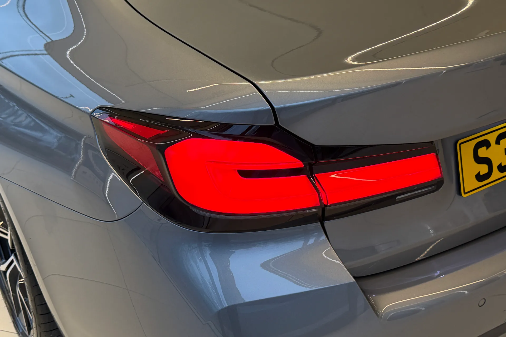 BMW 5 SERIES thumbnail image number 49