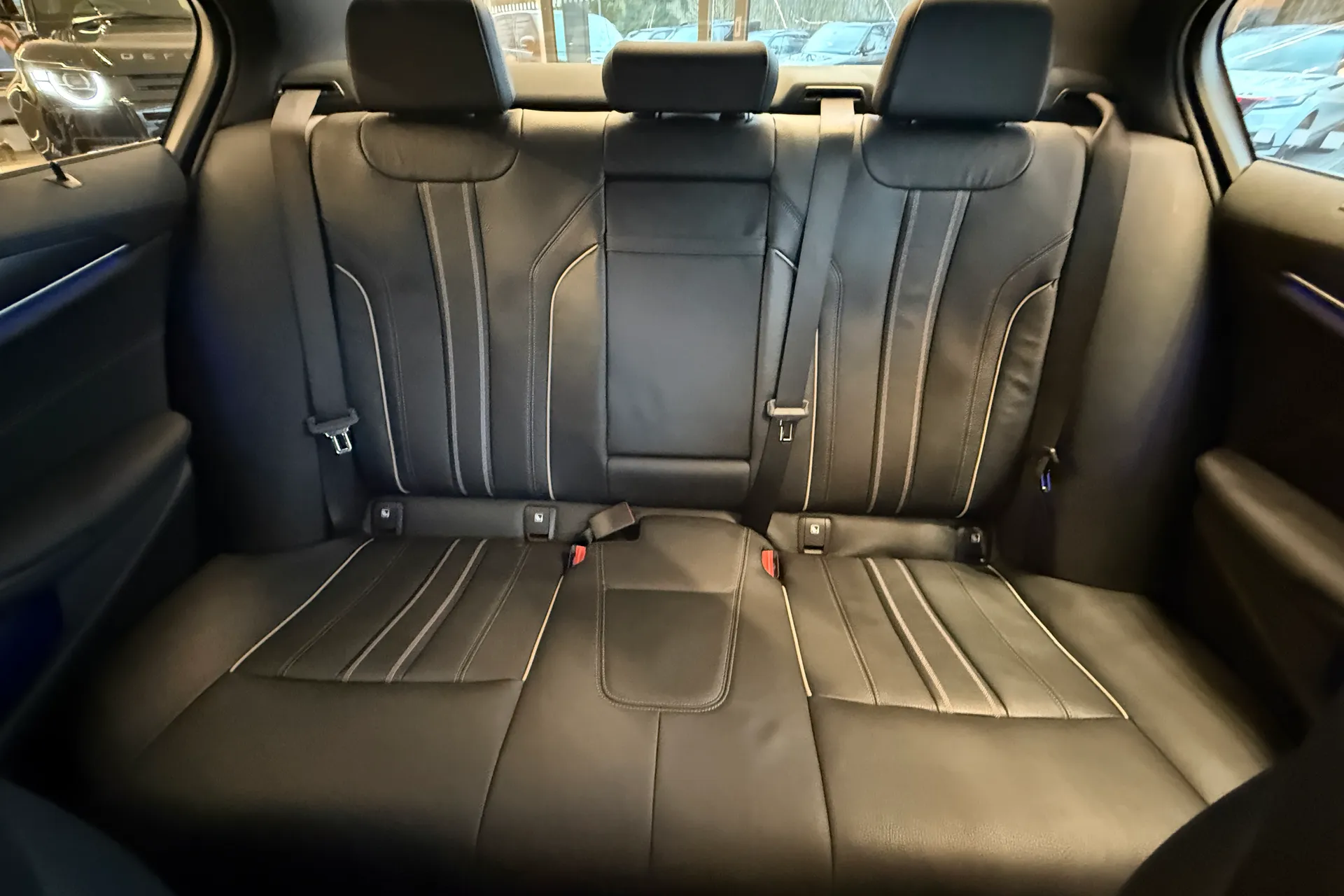 BMW 5 SERIES thumbnail image number 11