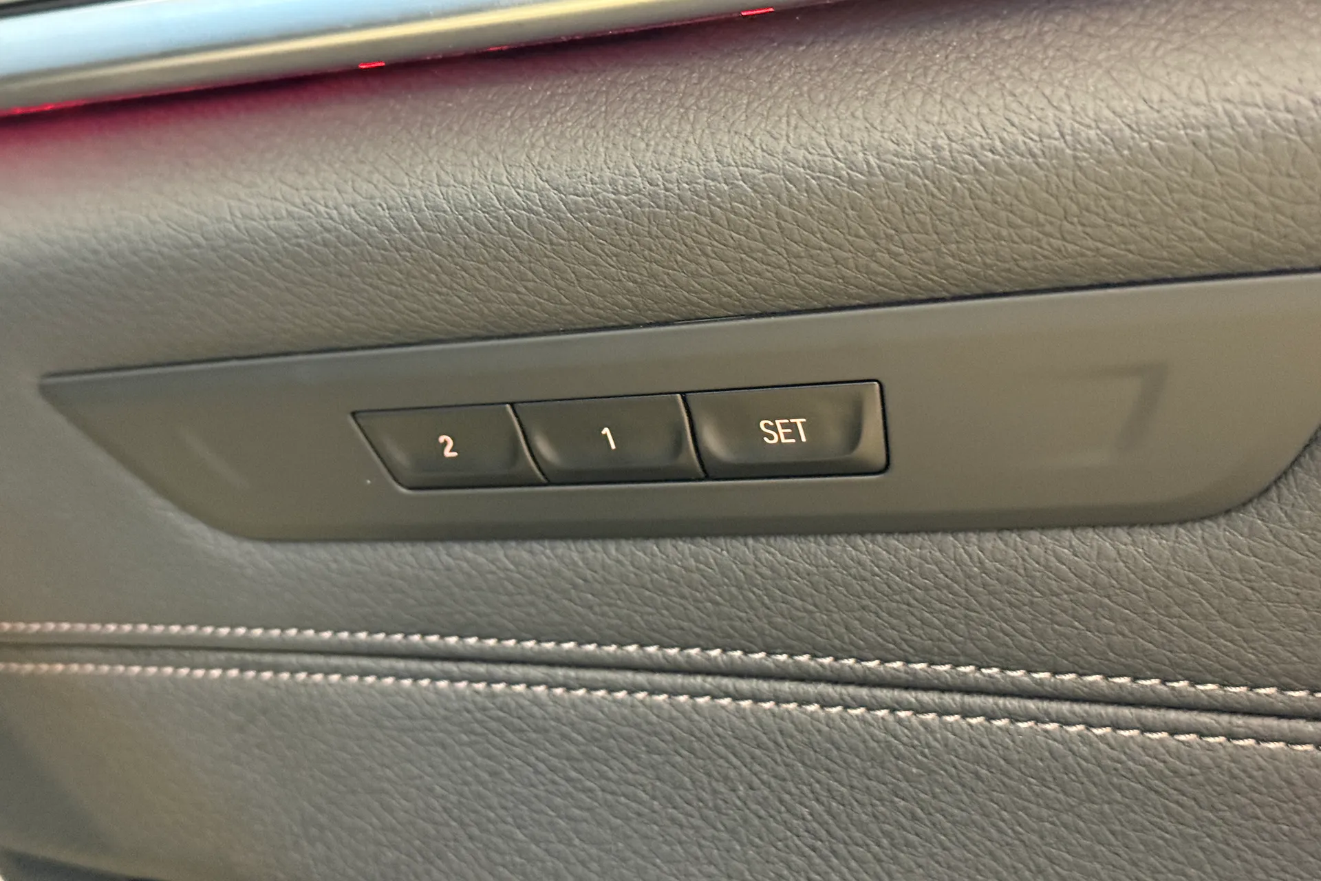 BMW 5 SERIES thumbnail image number 43