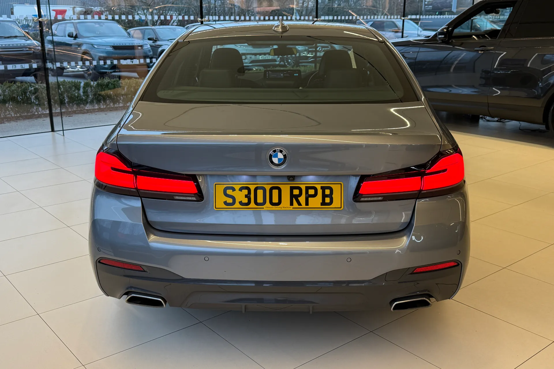 BMW 5 SERIES thumbnail image number 8