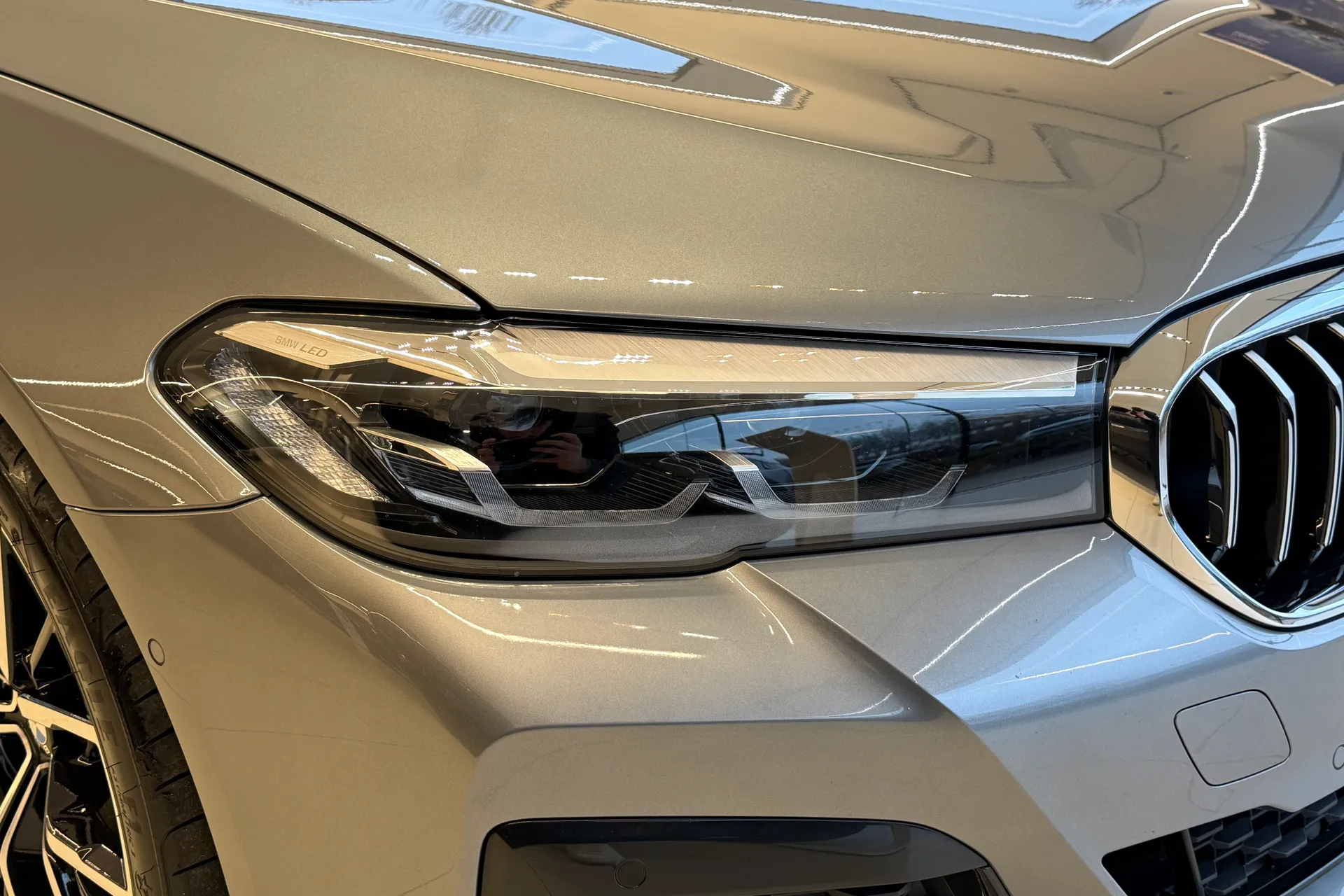 BMW 5 SERIES thumbnail image number 47