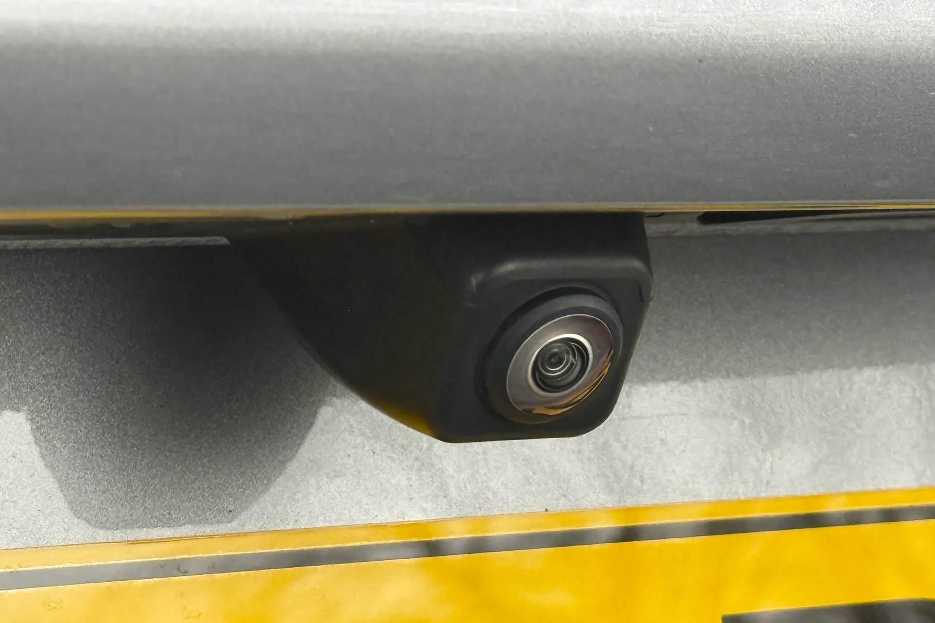 BMW 5 SERIES thumbnail image number 40