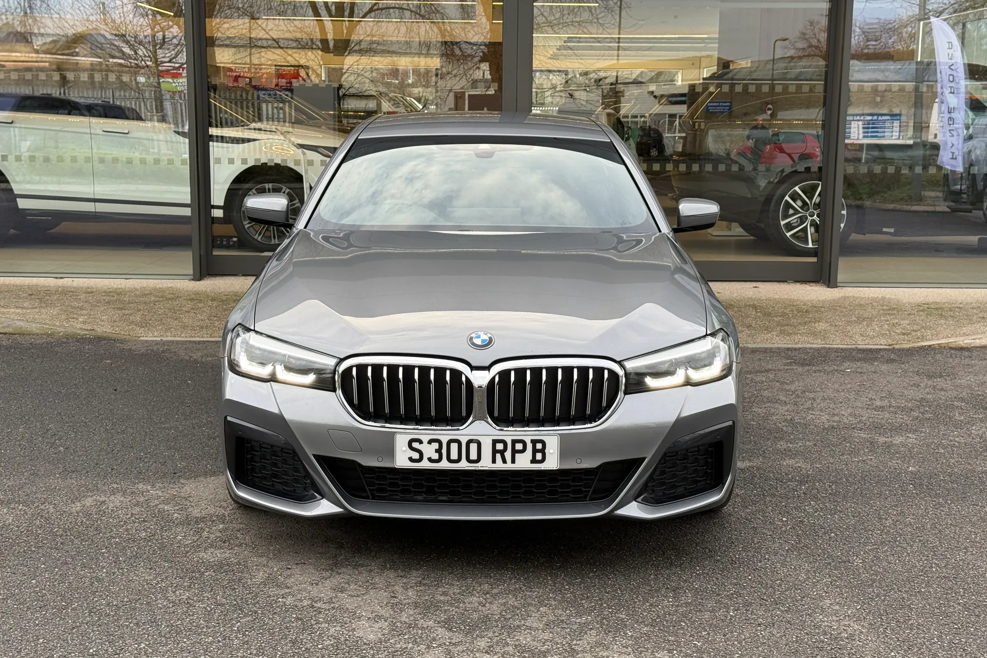BMW 5 SERIES thumbnail image number 6