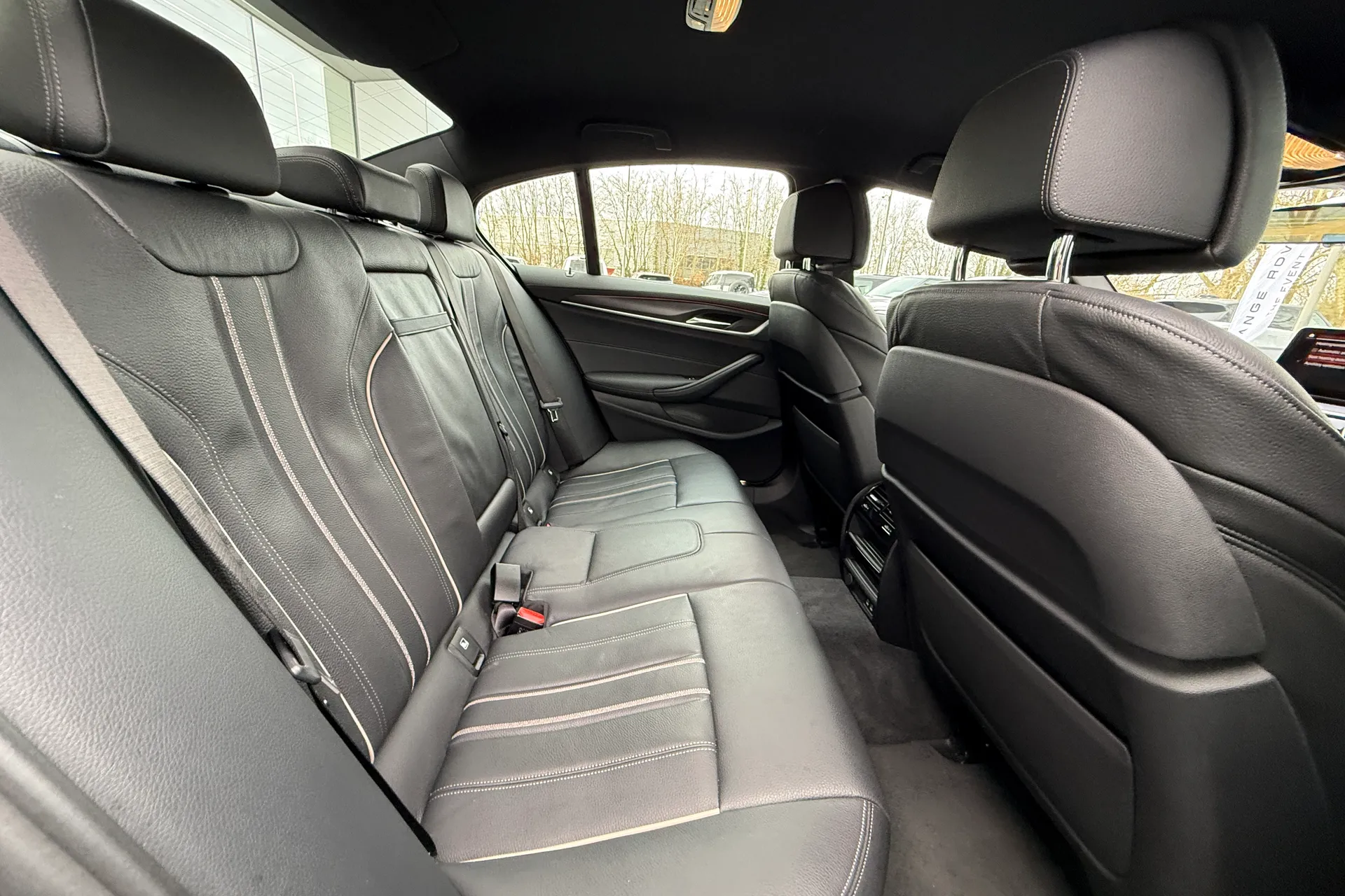 BMW 5 SERIES thumbnail image number 35