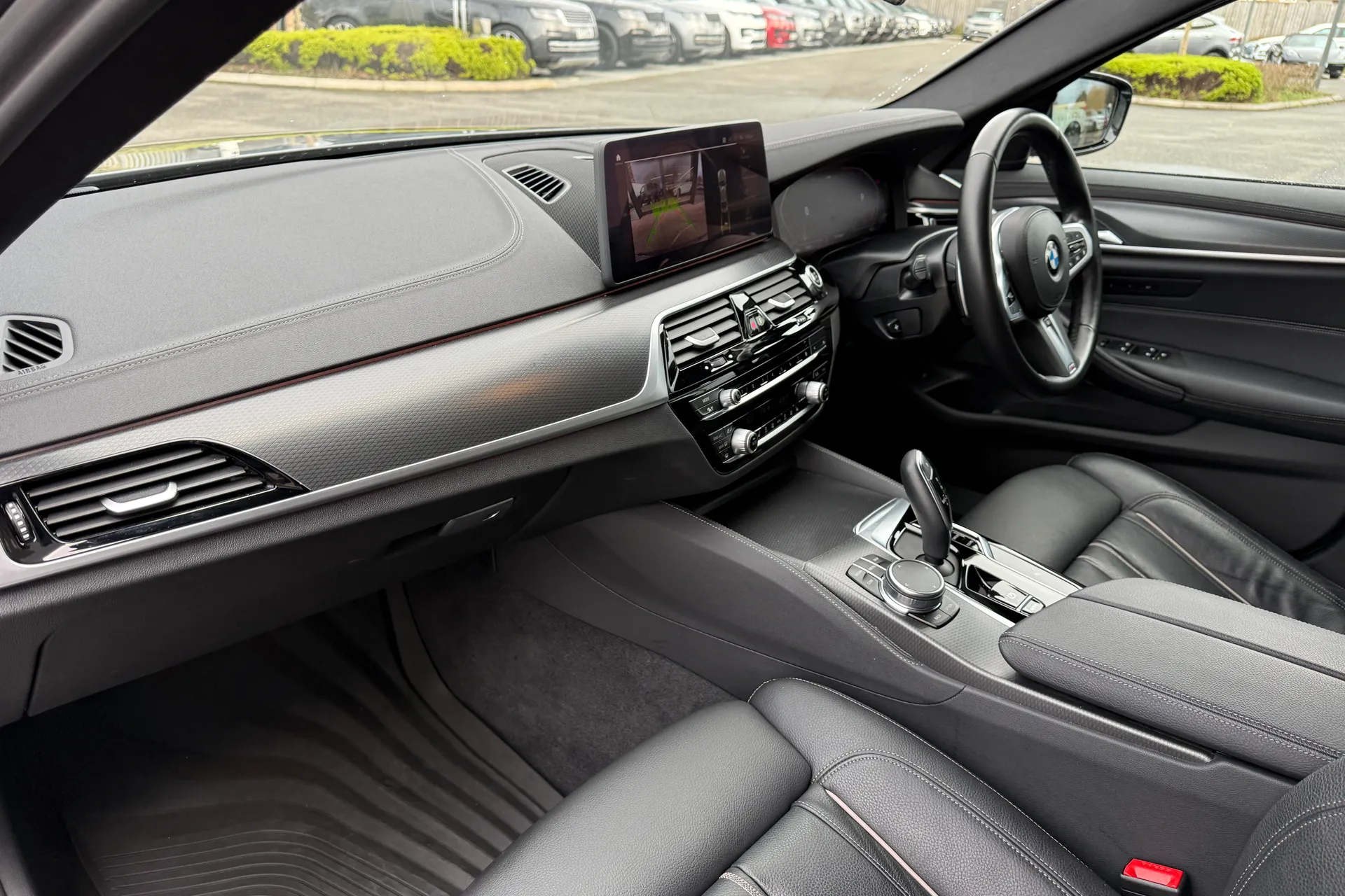 BMW 5 SERIES thumbnail image number 42