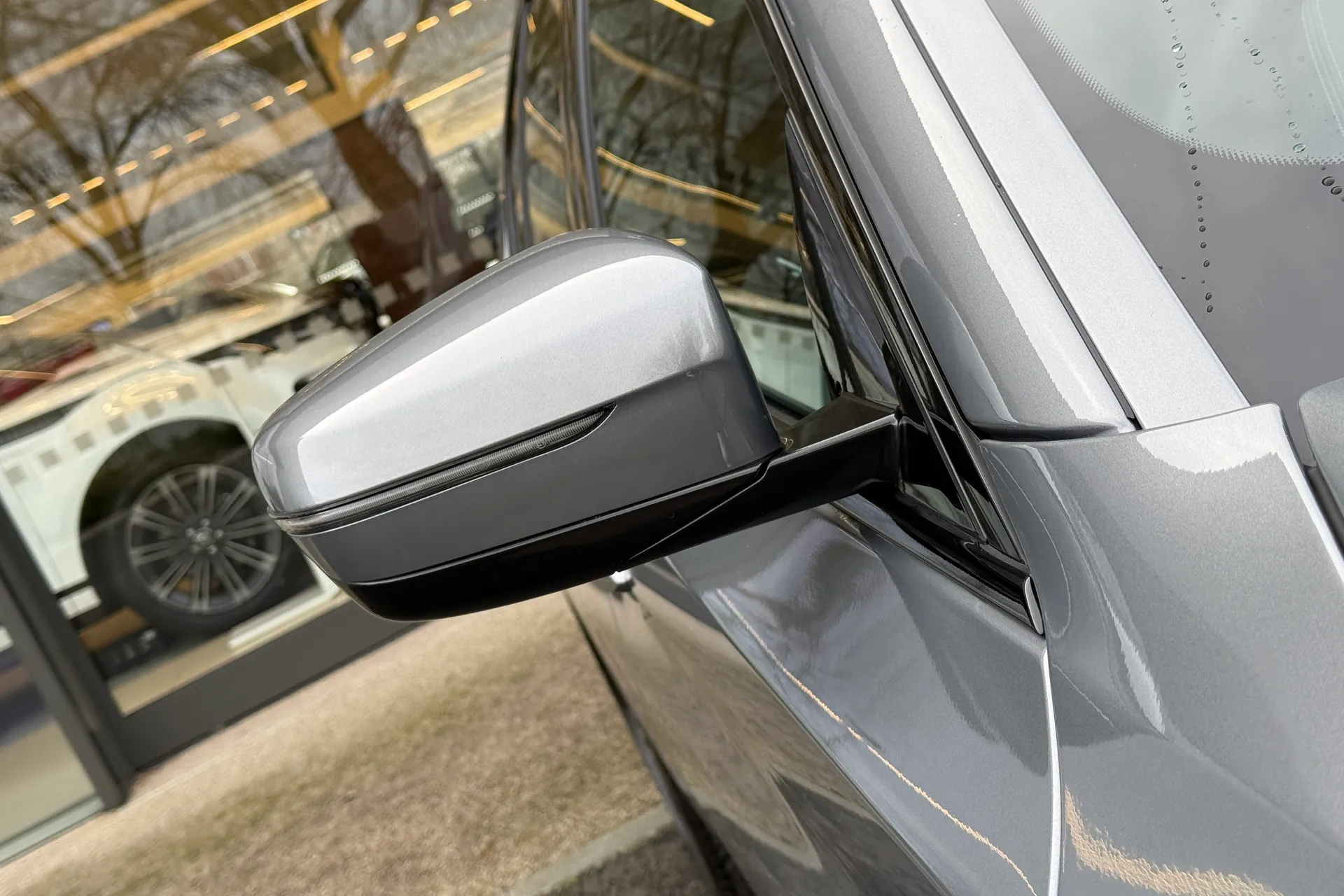 BMW 5 SERIES thumbnail image number 46