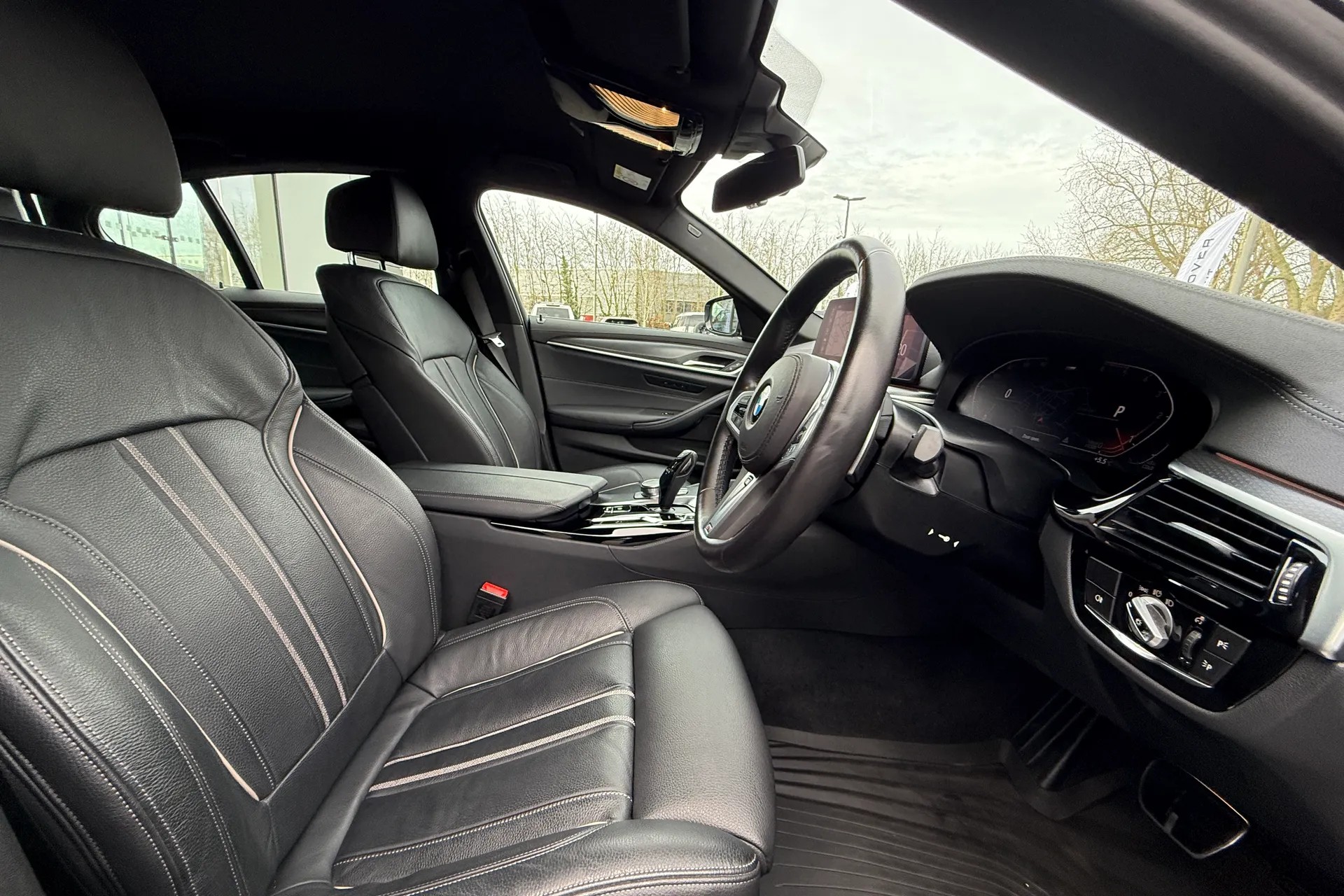 BMW 5 SERIES thumbnail image number 9