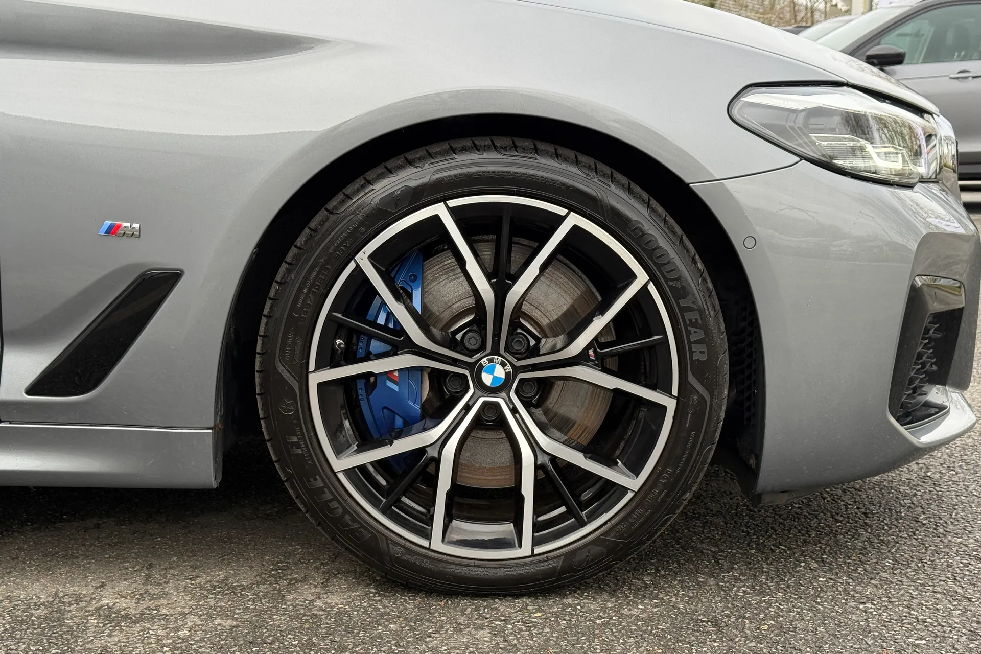 BMW 5 SERIES thumbnail image number 4