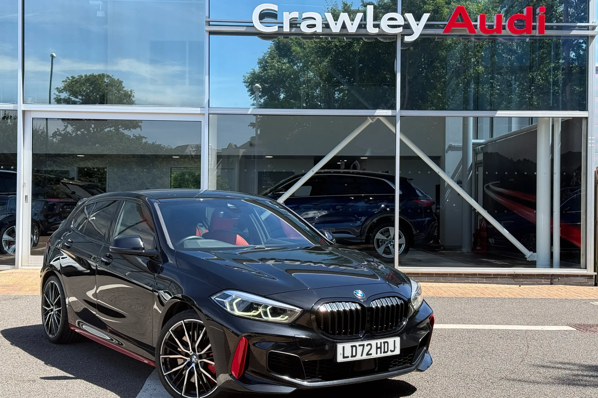 BMW 1 SERIES focused image