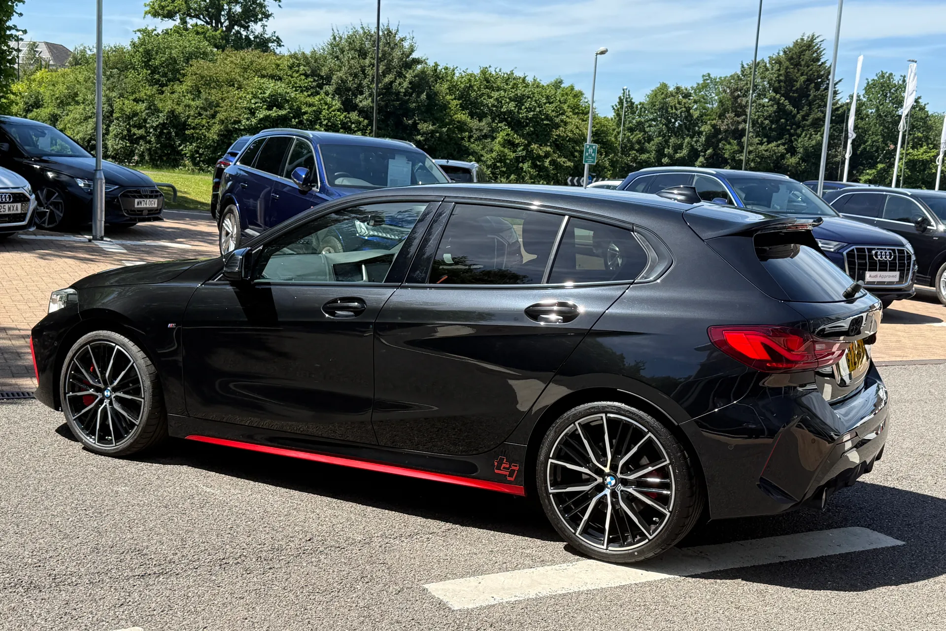 BMW 1 SERIES thumbnail image number 48