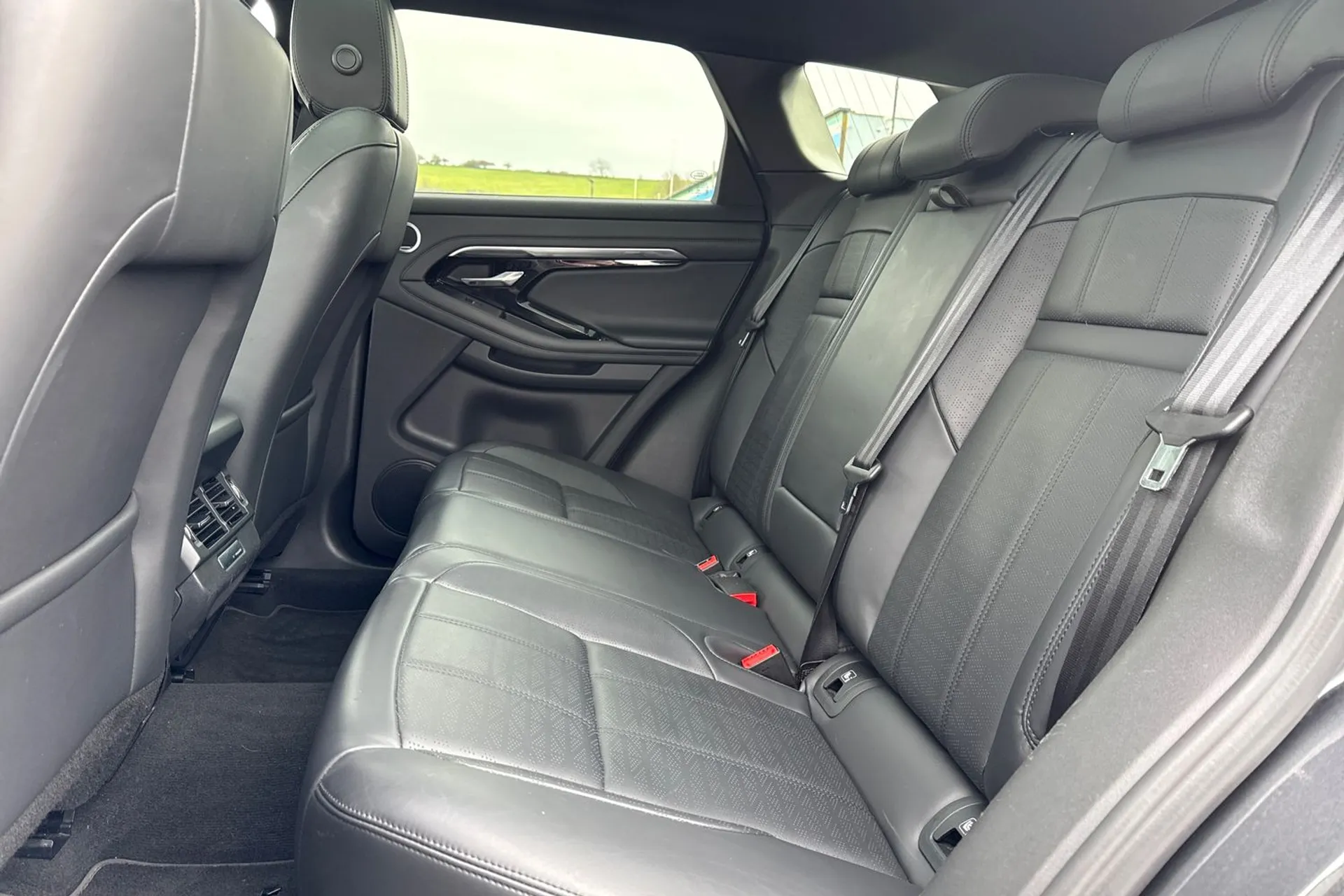 LAND ROVER RANGE ROVER EVOQUE thumbnail image number 41