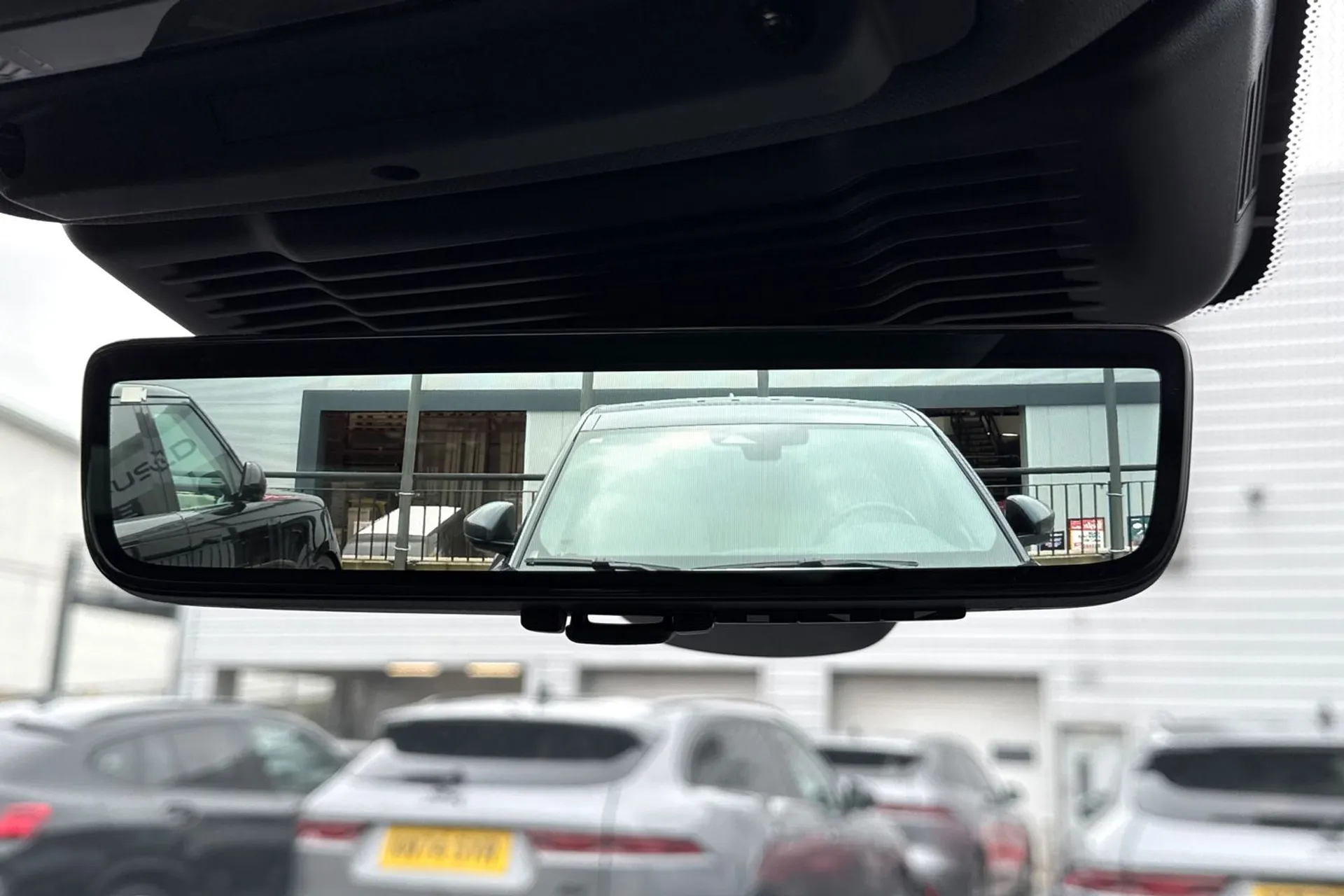 LAND ROVER RANGE ROVER EVOQUE thumbnail image number 17