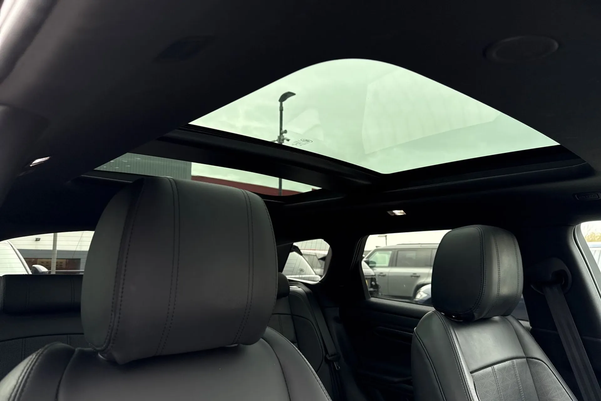 LAND ROVER RANGE ROVER EVOQUE thumbnail image number 11