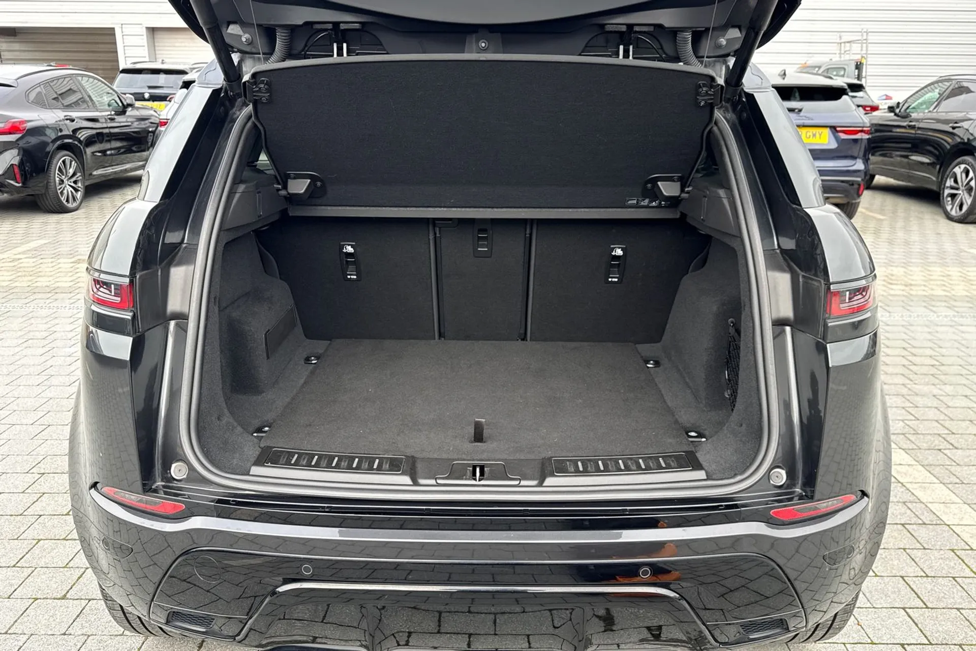 LAND ROVER RANGE ROVER EVOQUE thumbnail image number 34