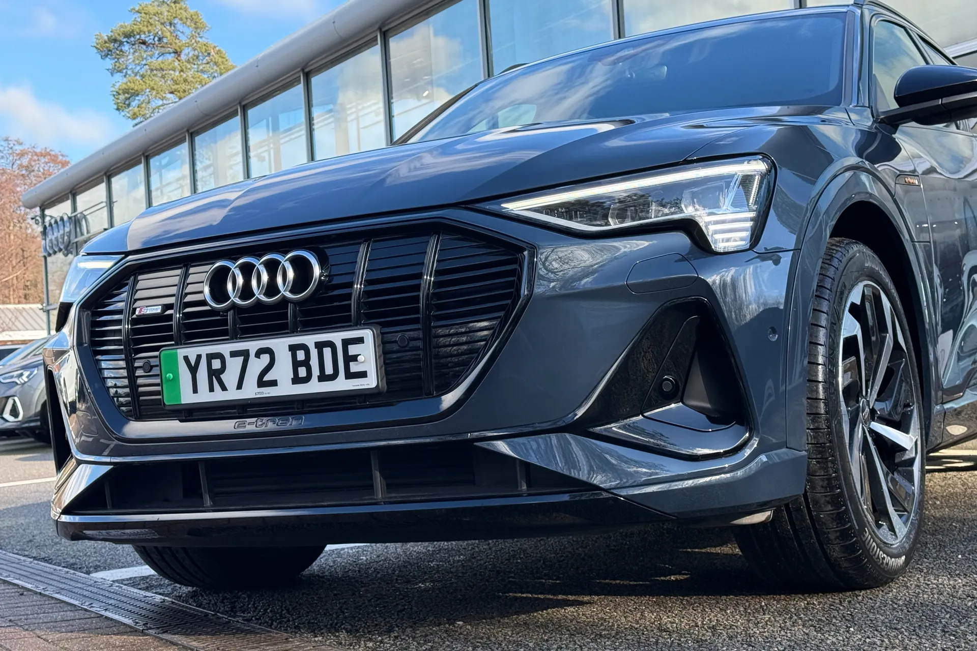 Audi e-tron thumbnail image number 38