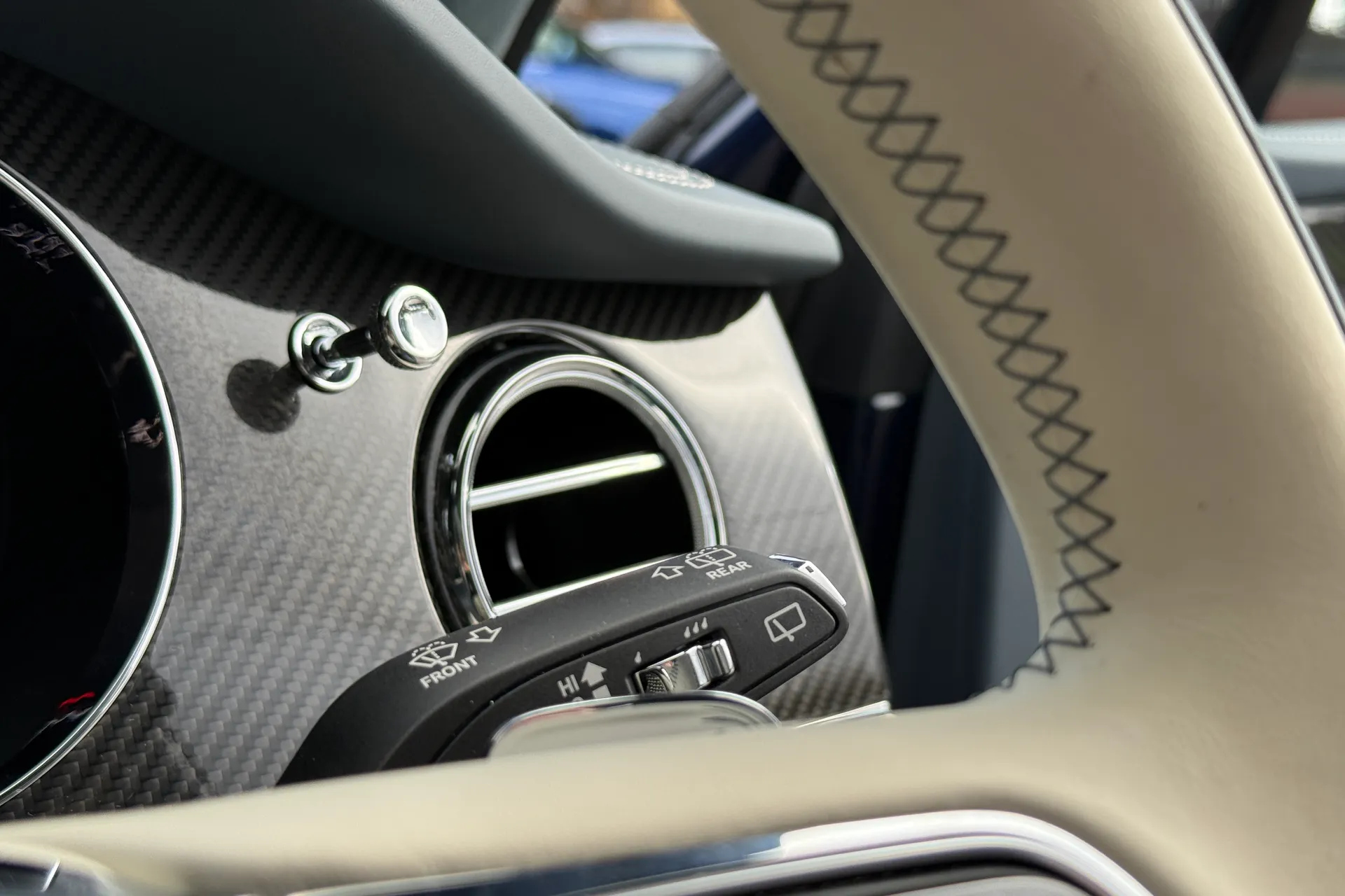 Bentley BENTAYGA thumbnail image number 33