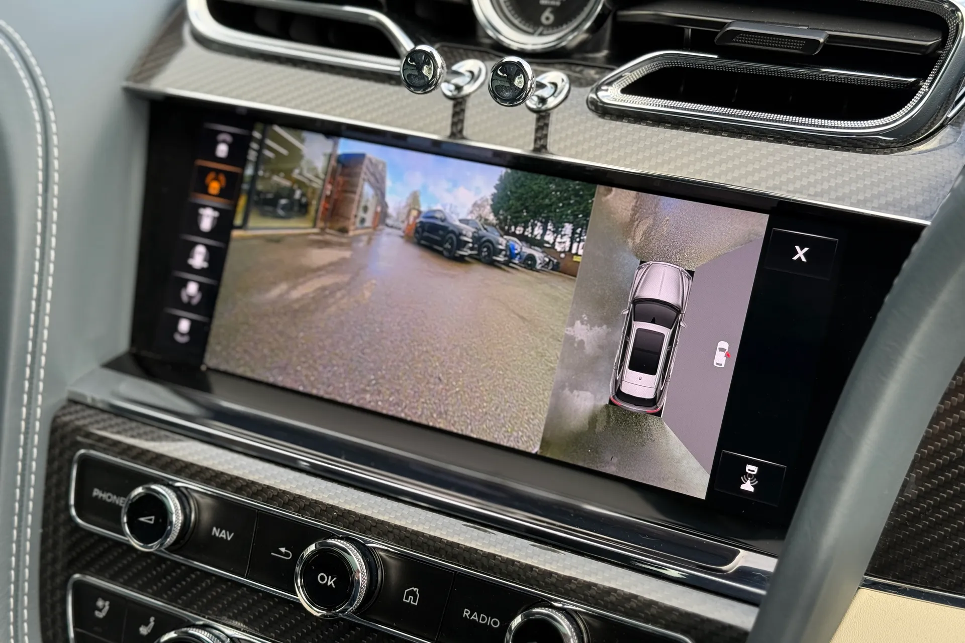 Bentley BENTAYGA thumbnail image number 4