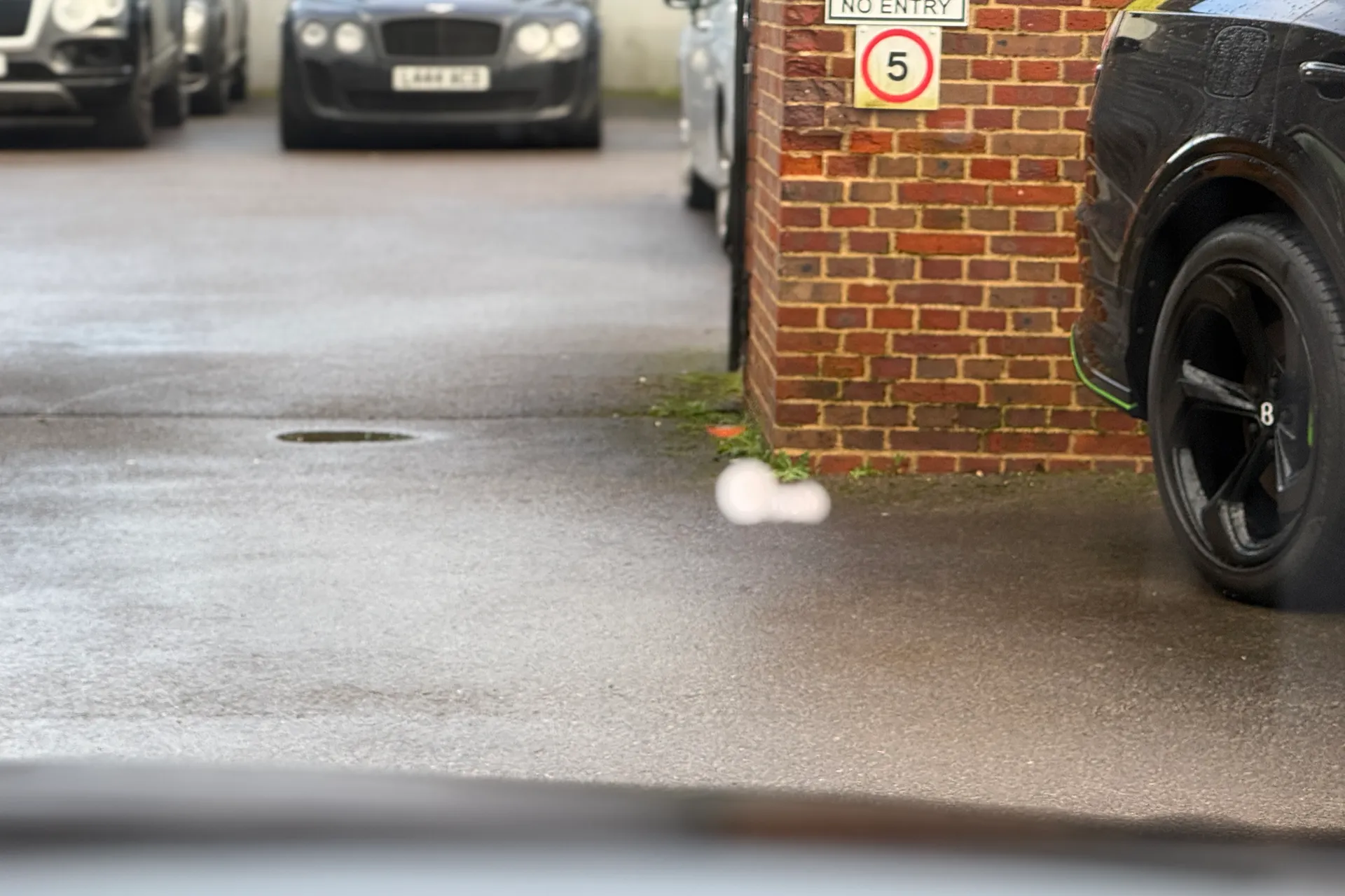 Bentley BENTAYGA thumbnail image number 7