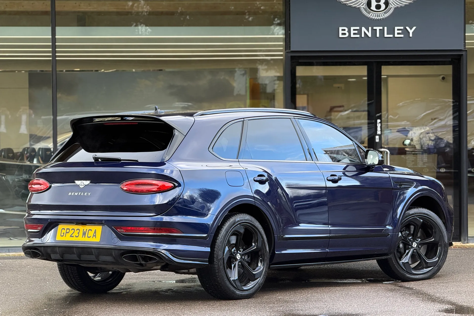 Bentley BENTAYGA thumbnail image number 40
