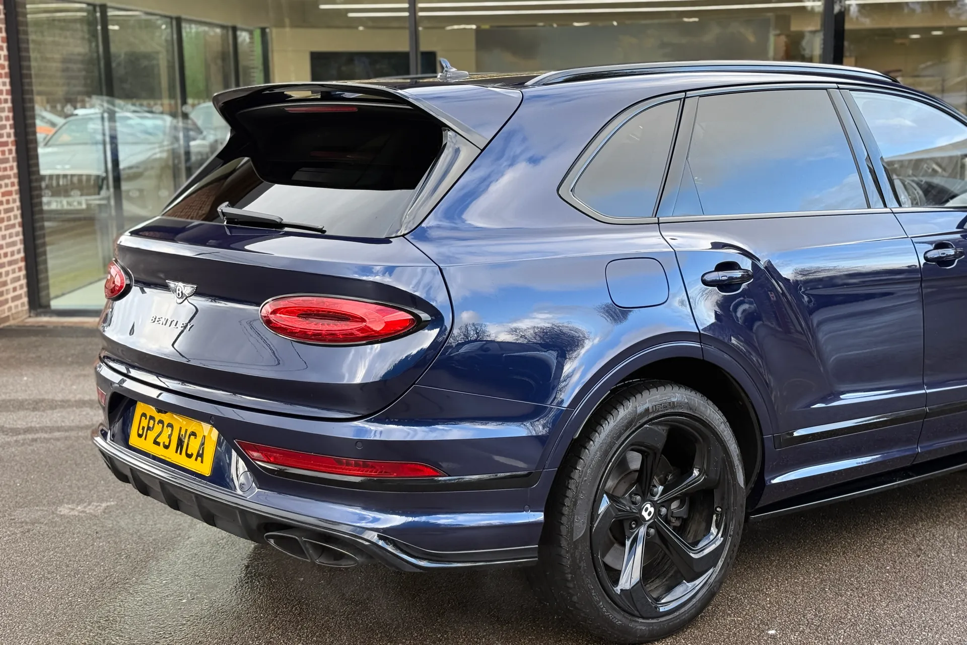 Bentley BENTAYGA thumbnail image number 41