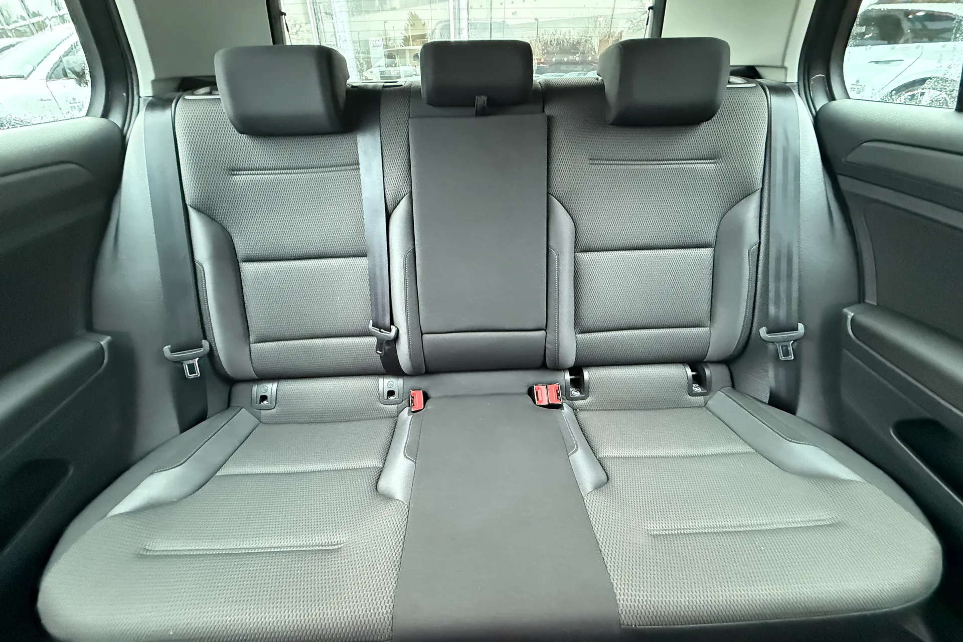 VOLKSWAGEN GOLF thumbnail image number 20