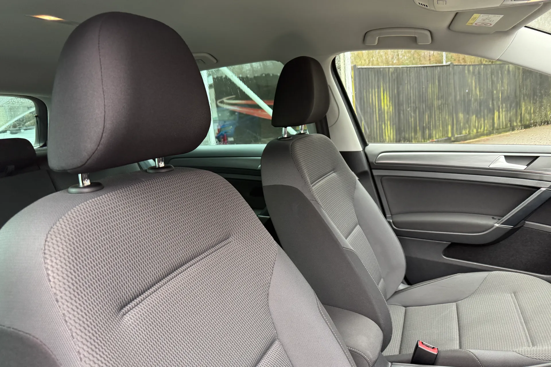 VOLKSWAGEN GOLF thumbnail image number 22