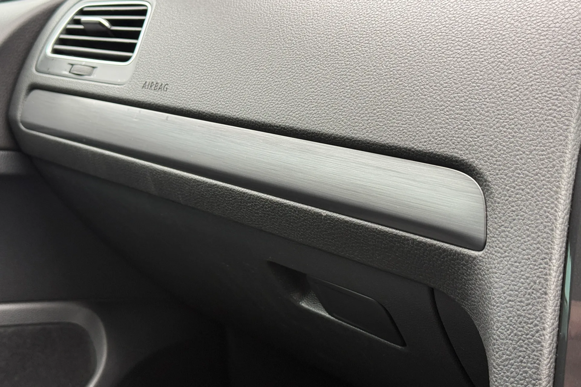 VOLKSWAGEN GOLF thumbnail image number 16