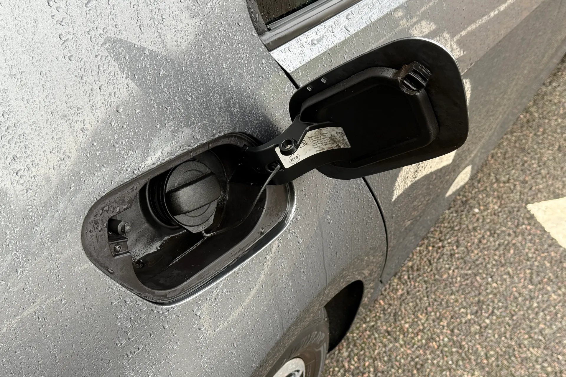 VOLKSWAGEN GOLF thumbnail image number 33