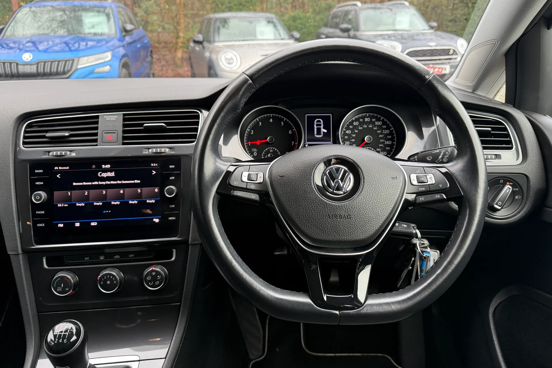 VOLKSWAGEN GOLF thumbnail image number 32