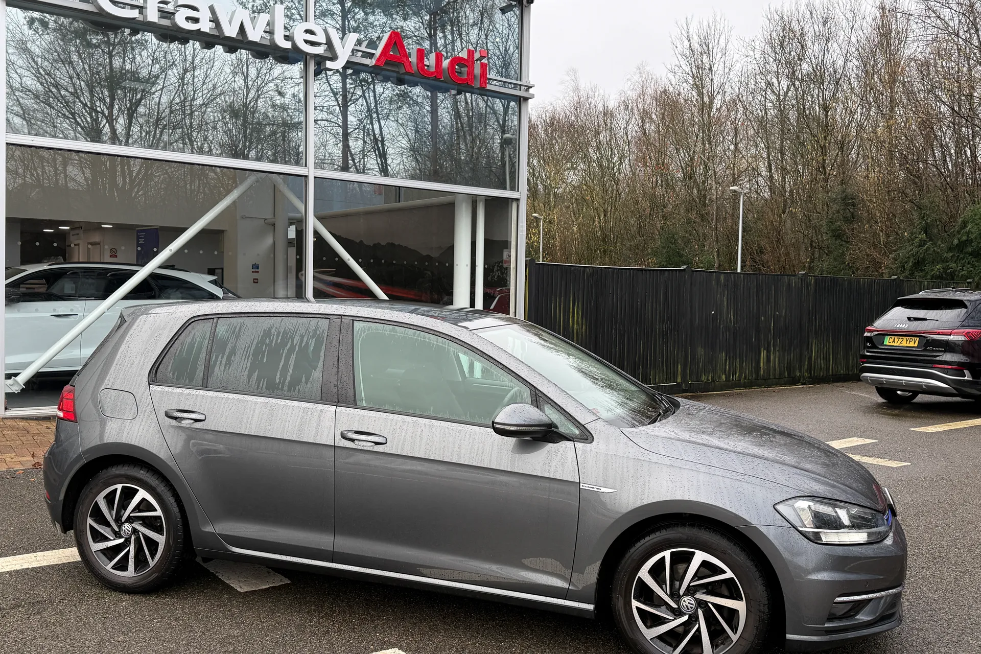 VOLKSWAGEN GOLF thumbnail image number 2