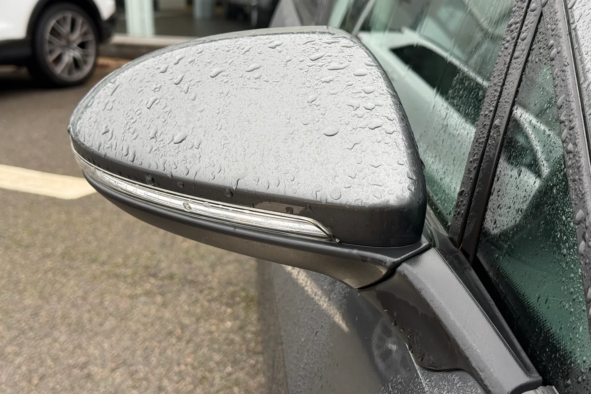 VOLKSWAGEN GOLF thumbnail image number 7