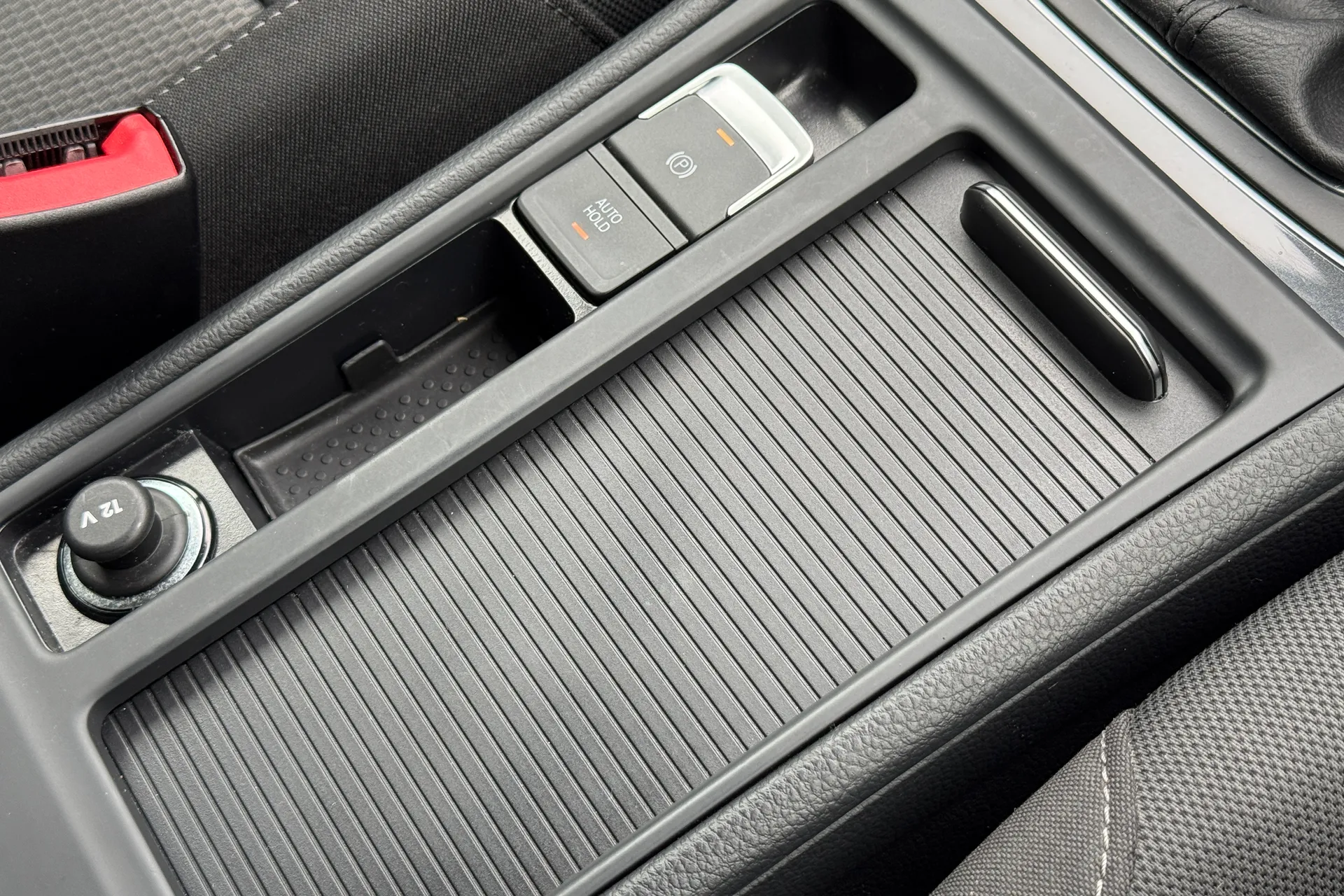 VOLKSWAGEN GOLF thumbnail image number 18