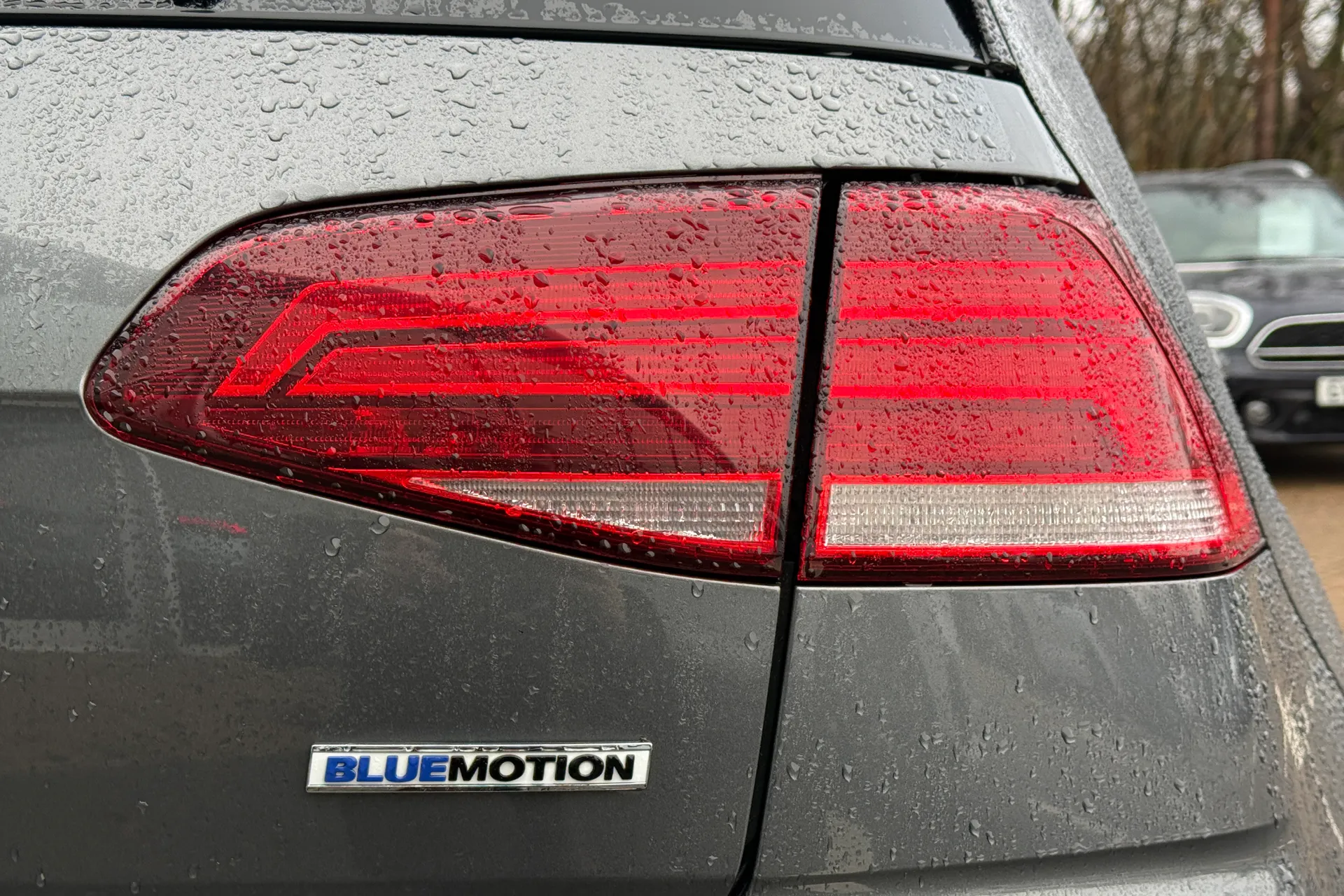 VOLKSWAGEN GOLF thumbnail image number 38