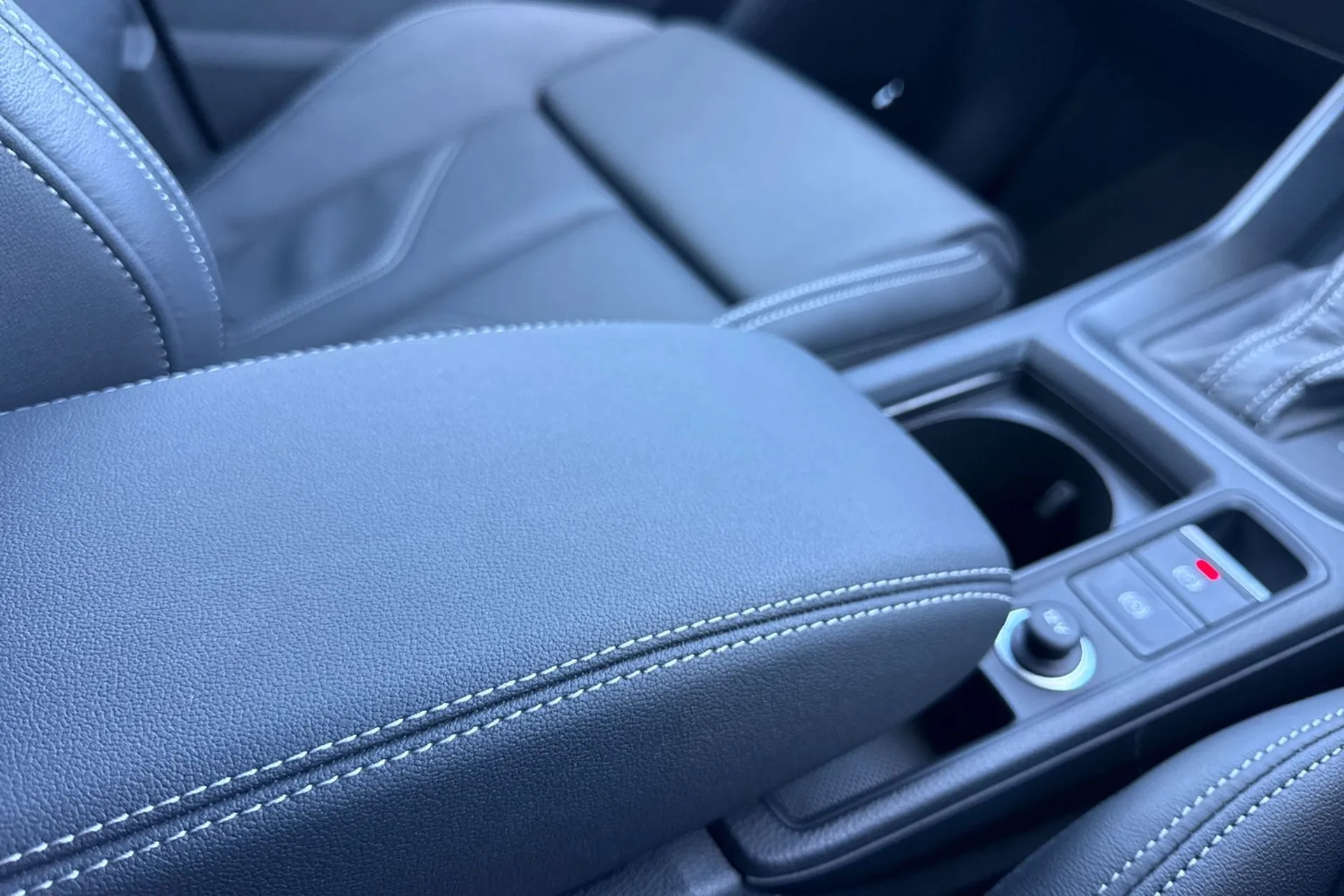 Audi Q3 thumbnail image number 40