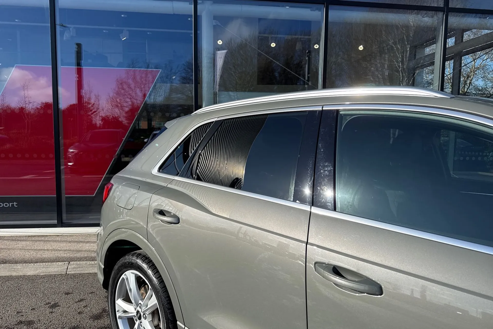 Audi Q3 thumbnail image number 22